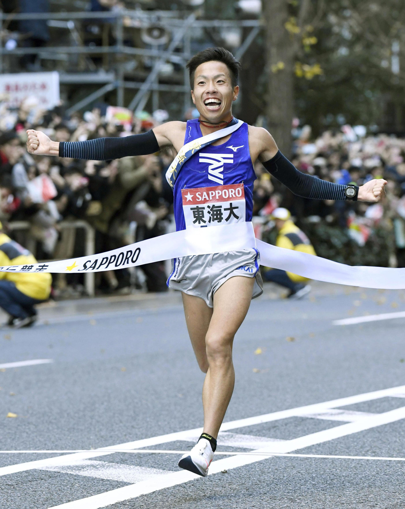 Ekiden, Tokai University, Tokyo Hakone Ekiden, Thrilling victory, 1600x2000 HD Phone