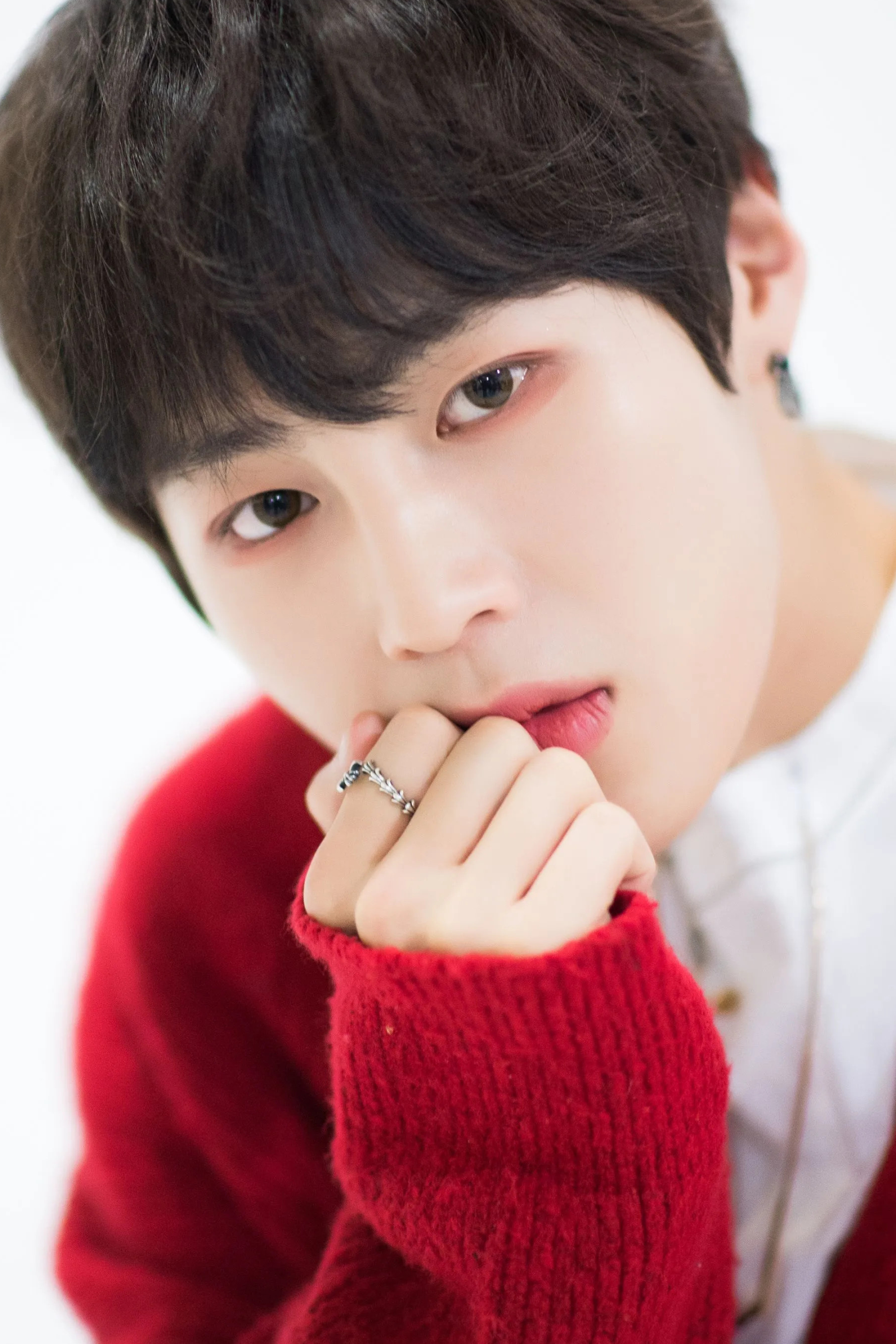 Ha Sungwoon Naver x Dispatch photoshoot | Kpopping 2000x3000