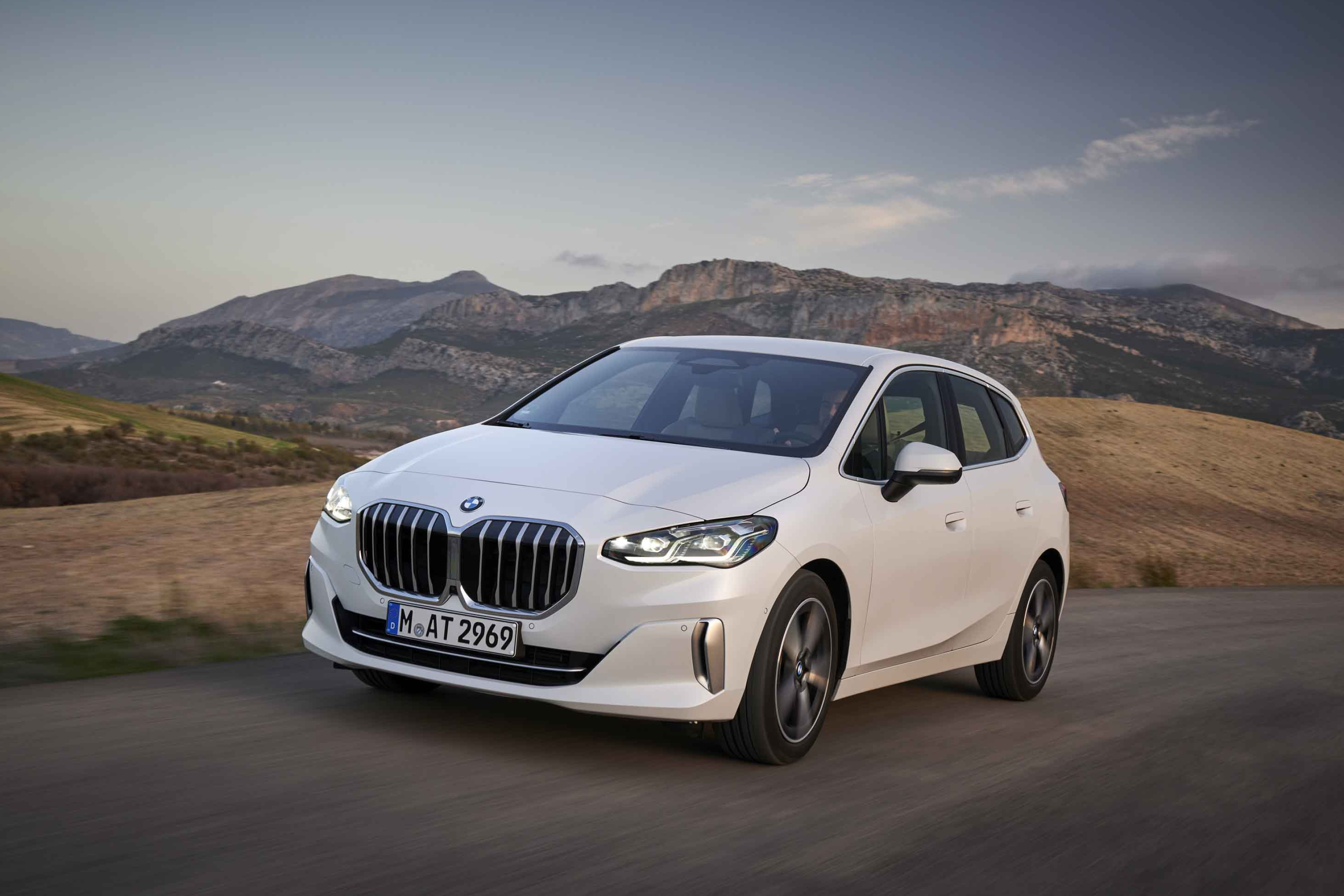 BMW 220i, Active Tourer, Dailyrevs, Car, Auto, 3240x2160 HD Desktop