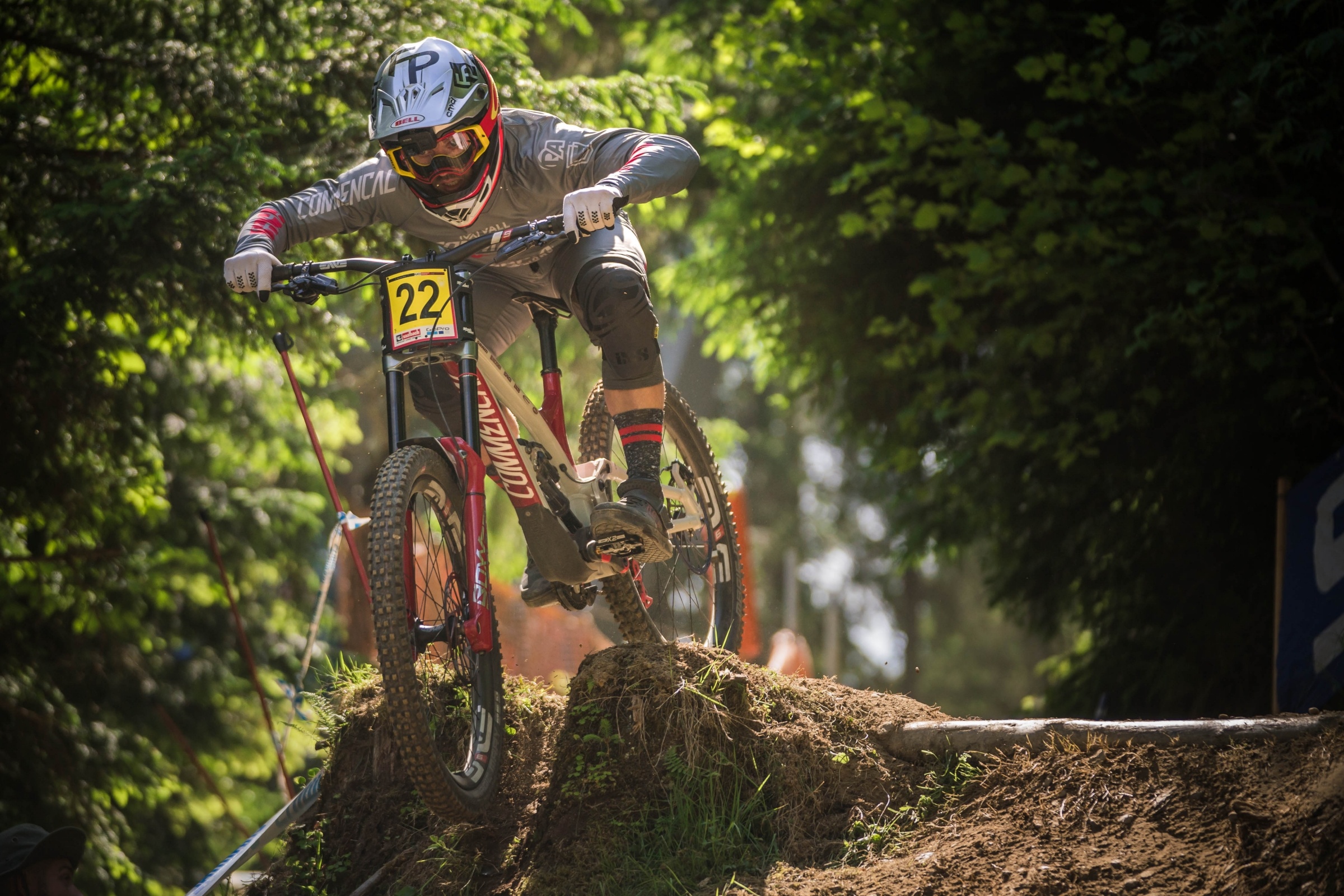 Remi Thirion, Commencal Supreme DH, 2020 model, Downhill bike, 2400x1600 HD Desktop