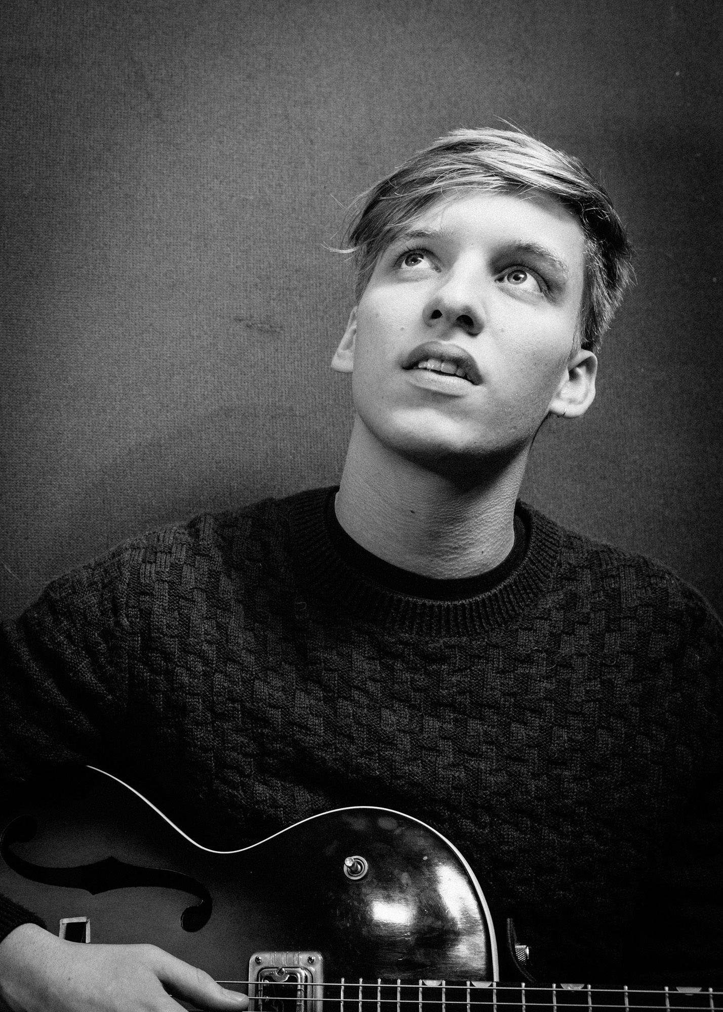 George Ezra - Rob Blackham Photographer 1430x2000