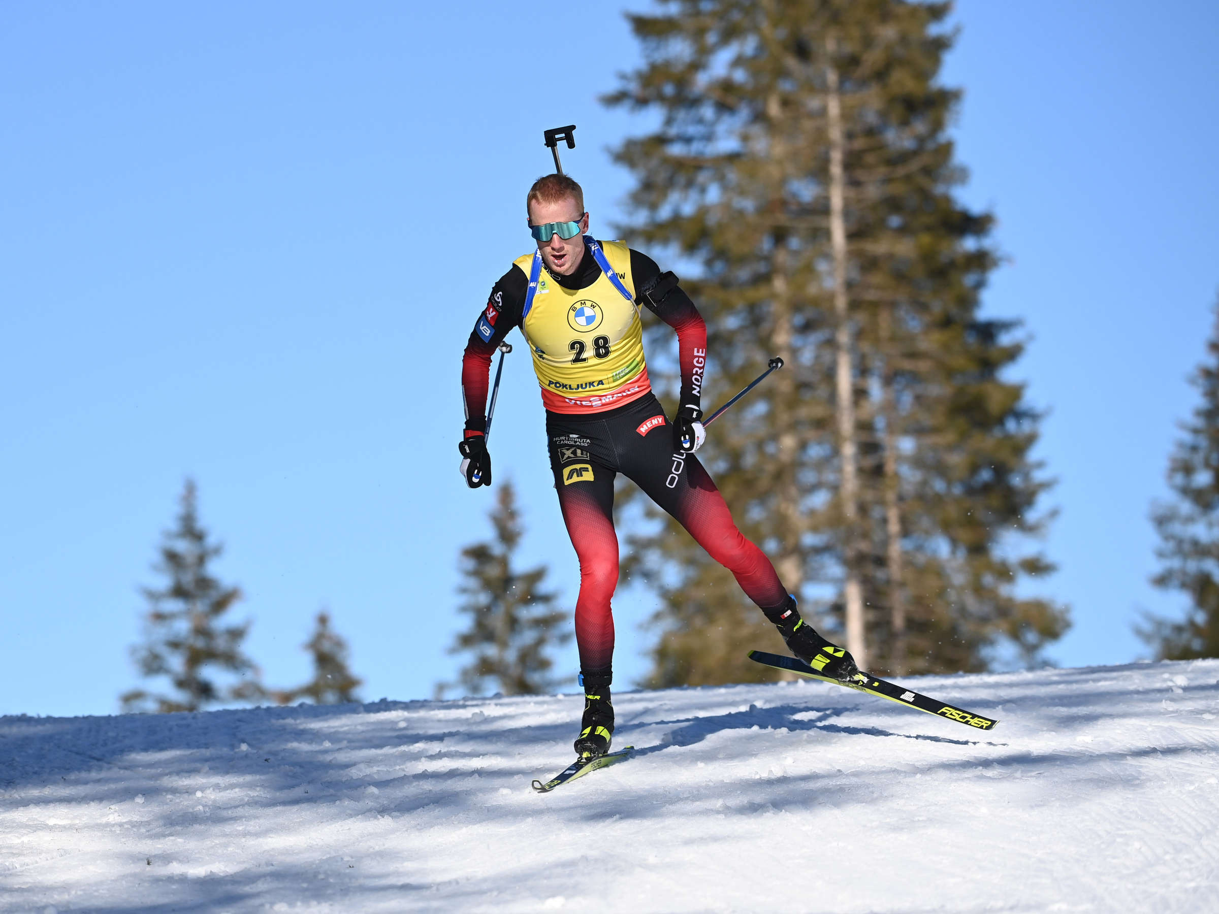 Johannes Thingnes, Norwegian biathlon star, Career and achievements, 2400x1800 HD Desktop