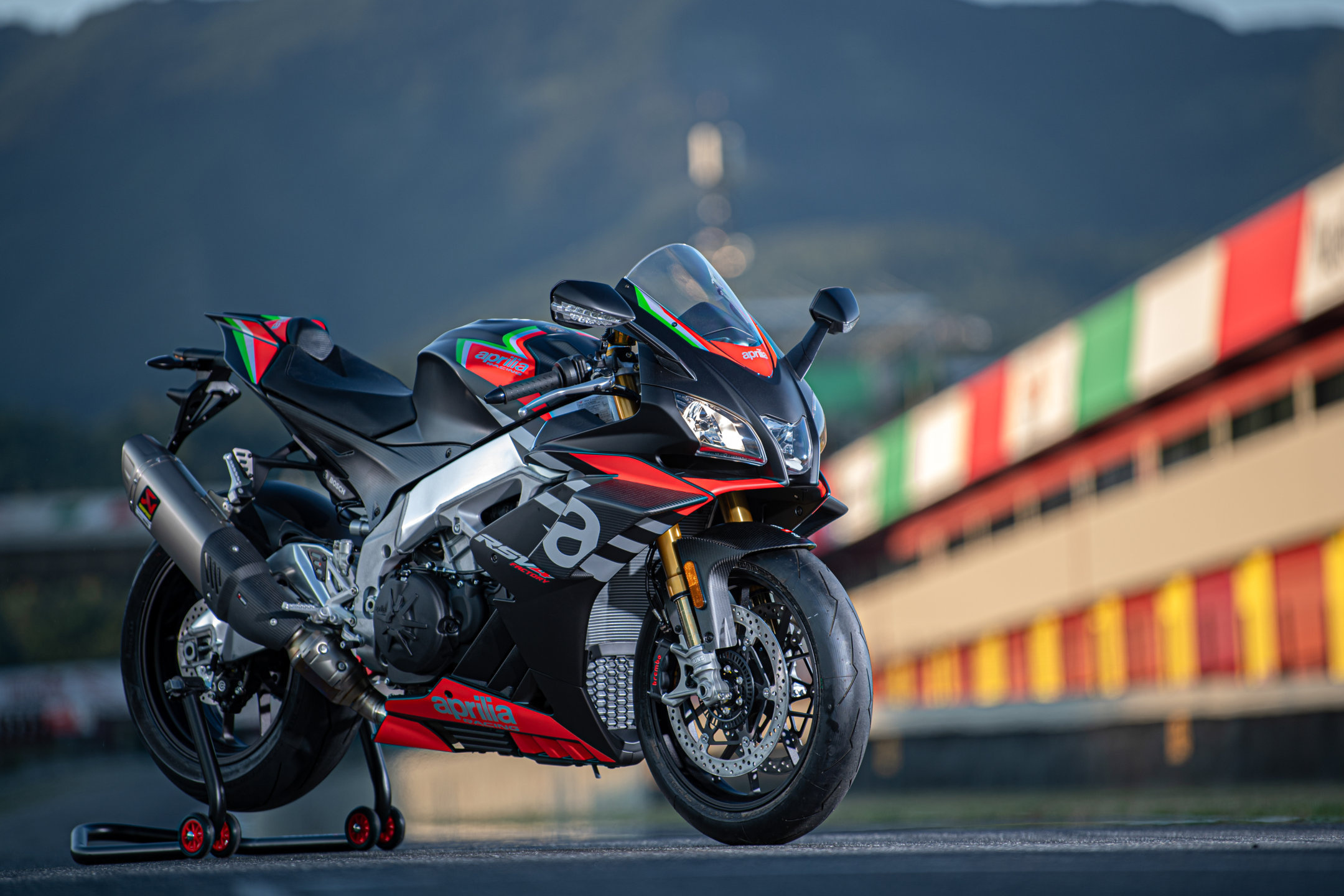 Aprilia RSV4, 2020 model, 1100 factory, Automotive news, 2160x1440 HD Desktop