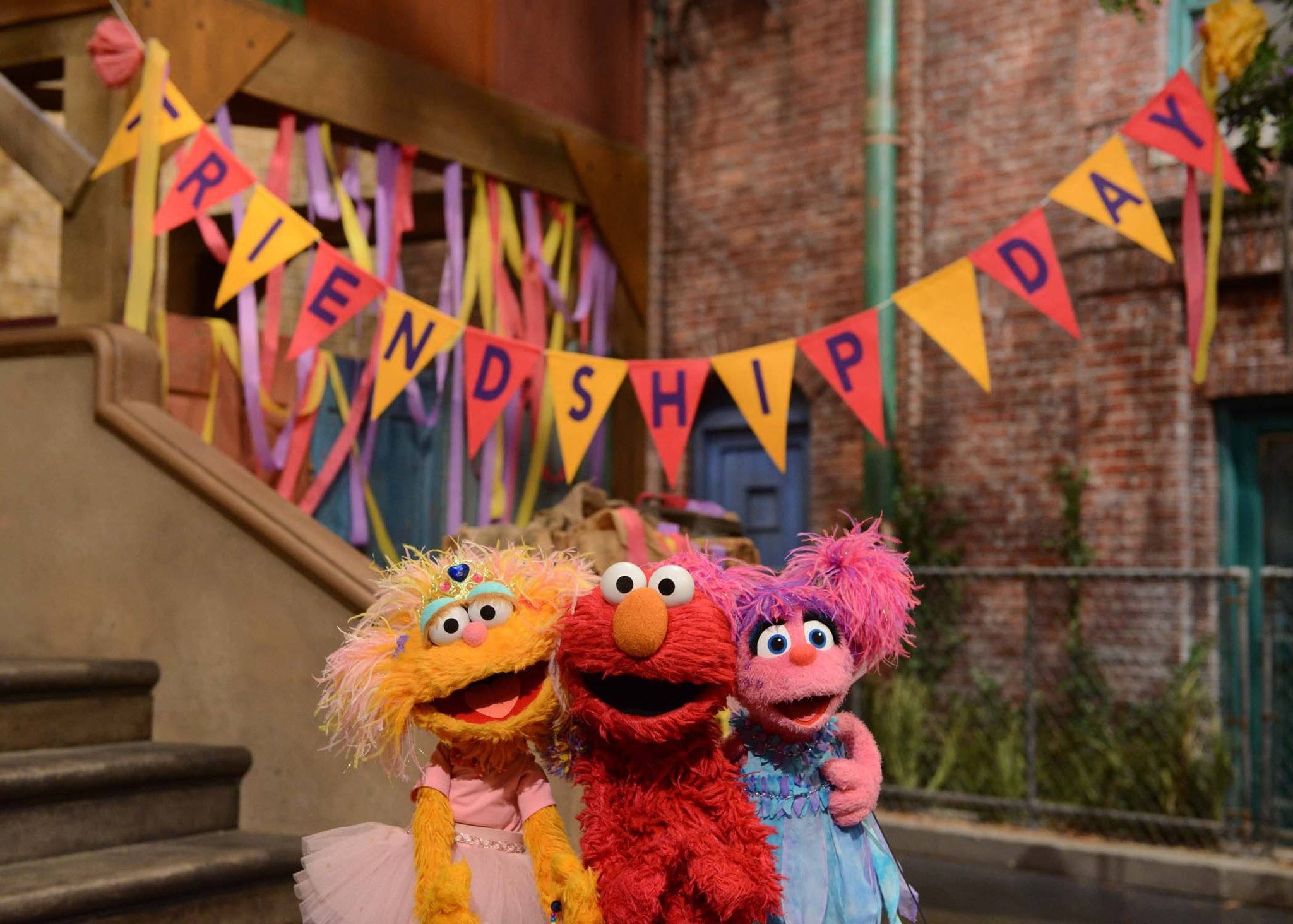 Sesame Street, HBO partnership, Exclusive episodes, New York Times article, 2050x1470 HD Desktop