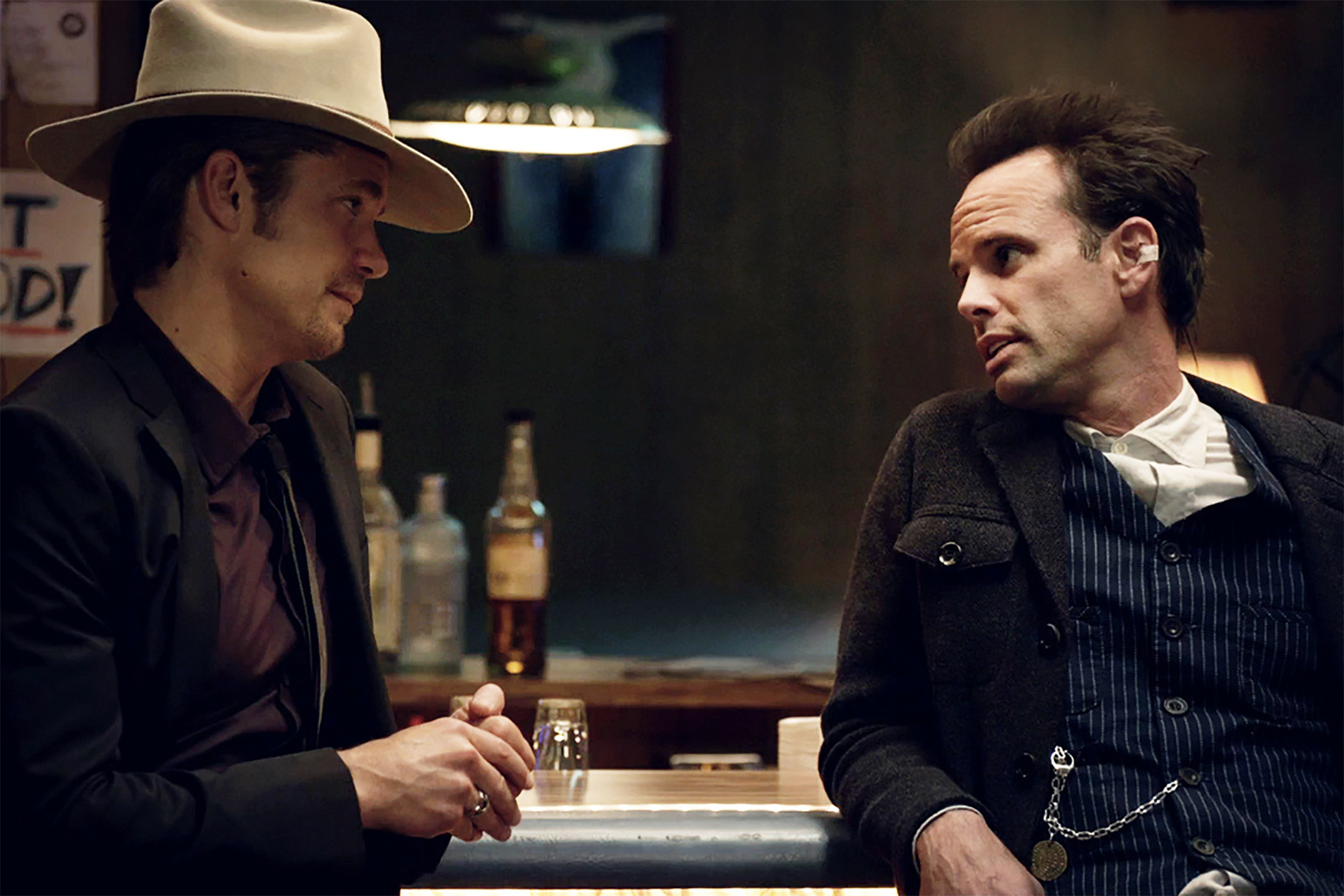 Justified TV series, PSA FX's Justified, Now streaming, Hulu, 2070x1380 HD Desktop