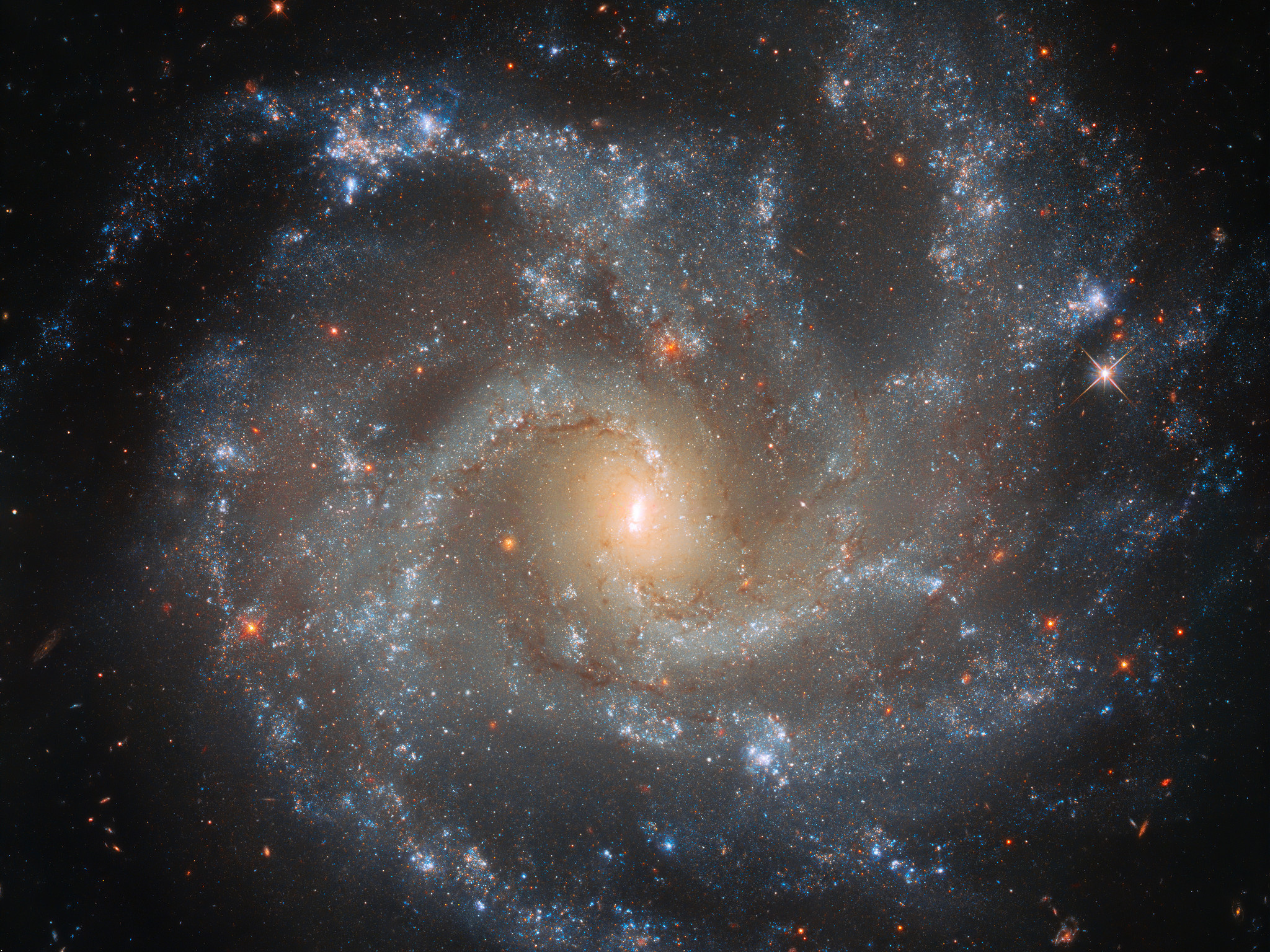 NGC 5468, Hubble Wallpaper, 2050x1540 HD Desktop