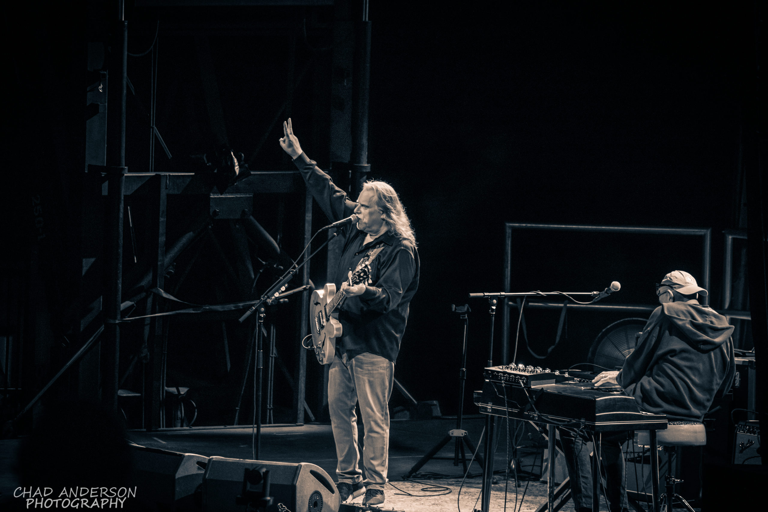 Warren Haynes, Danny Louis Explore Covers, Gov't Mule Catalog At South Farms Outdoor Show Videos/Photos 2560x1710