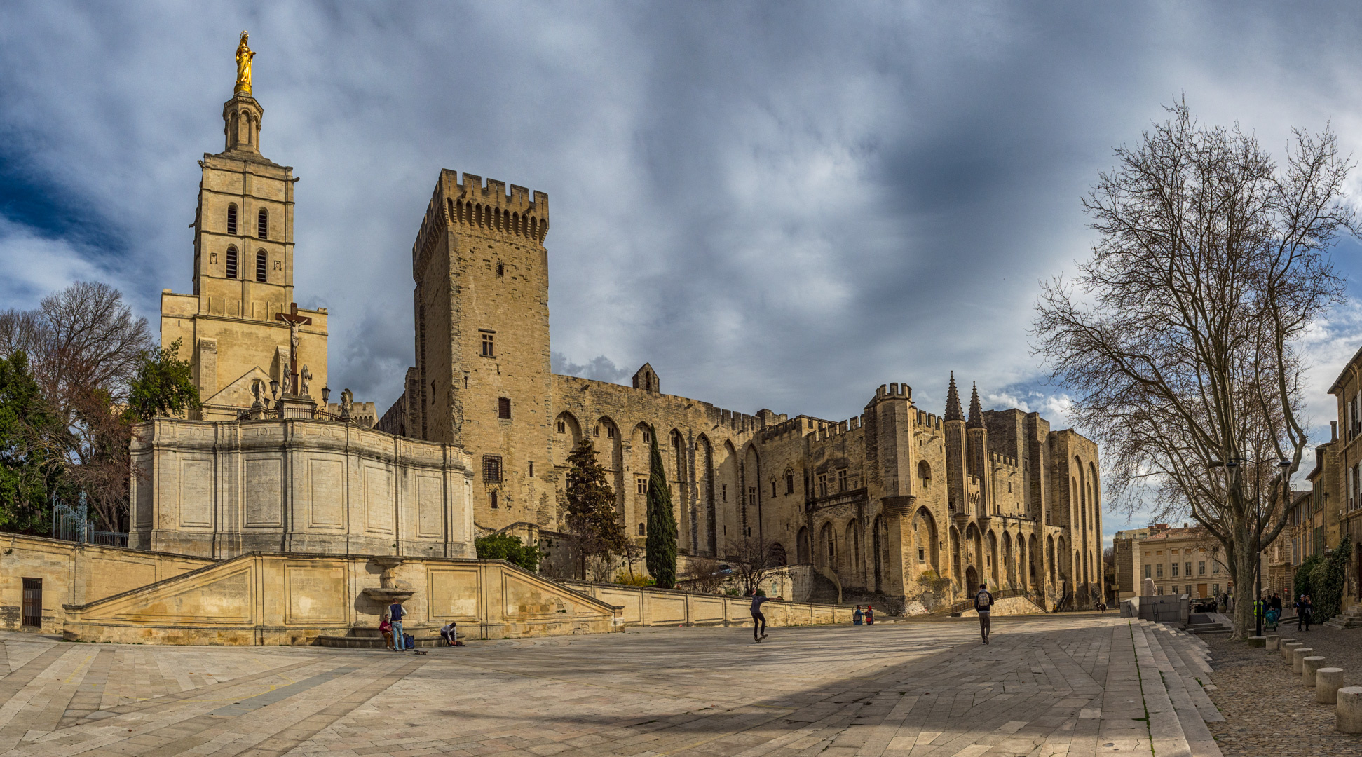 Avignon Gilberts gallery, Avignon art, Avignon attractions, Artistic creations, 1950x1080 HD Desktop