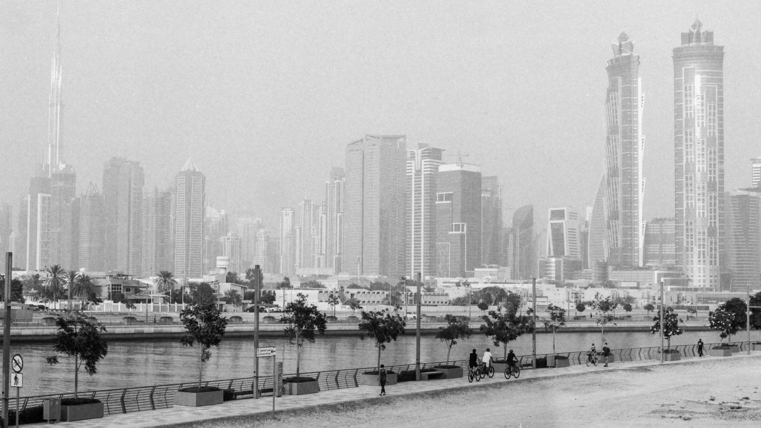 Mumbai skyline, Shooting Lomography, Mamiya 645, 2560x1440 HD Desktop