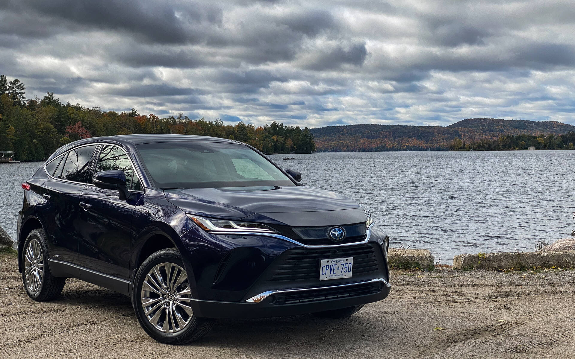 Lake, Toyota Venza Wallpaper, 1920x1200 HD Desktop