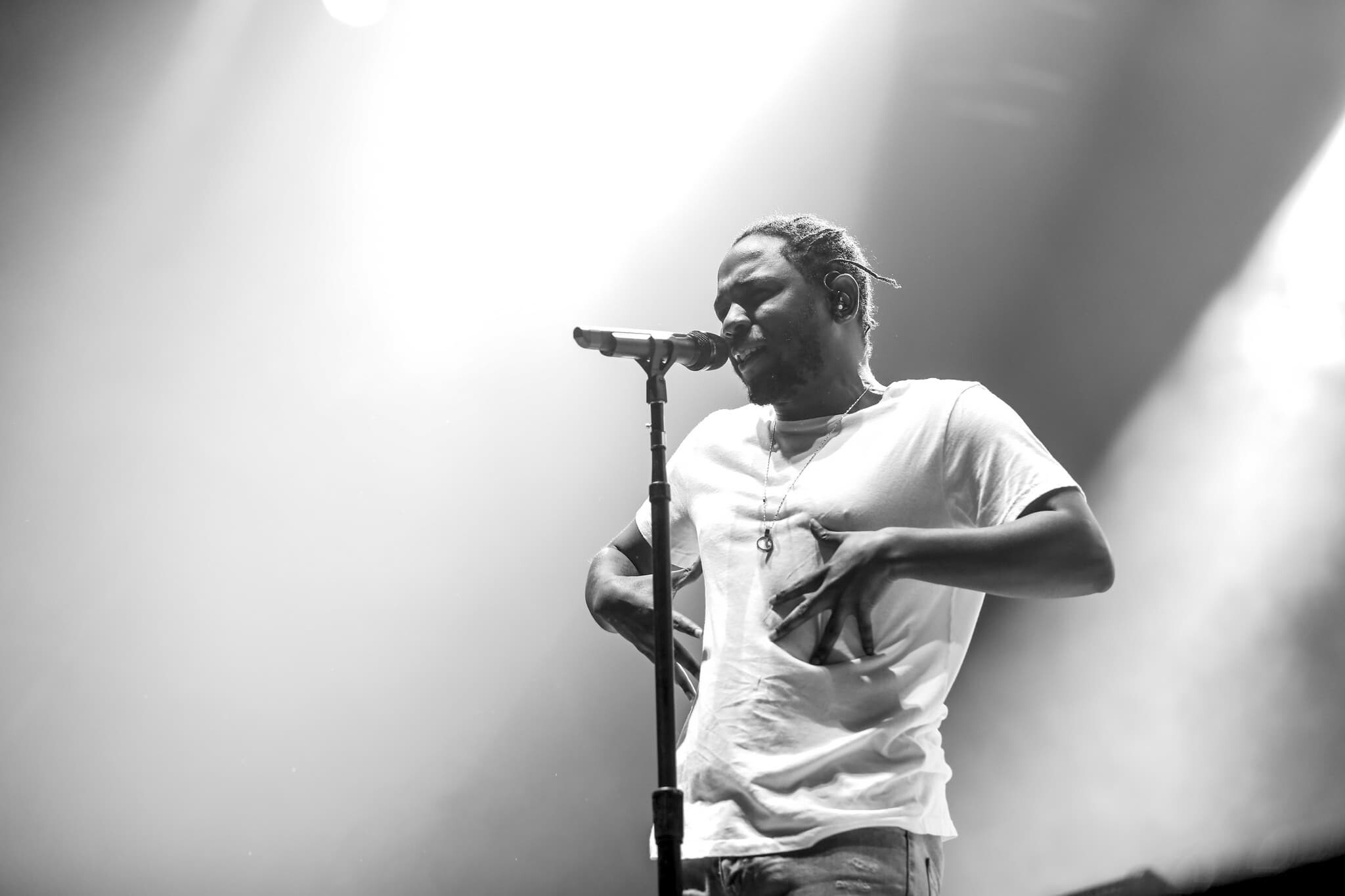 Kendrick Lamar, Musical genius, Poetry in motion, Hip-hop icon, 2050x1370 HD Desktop