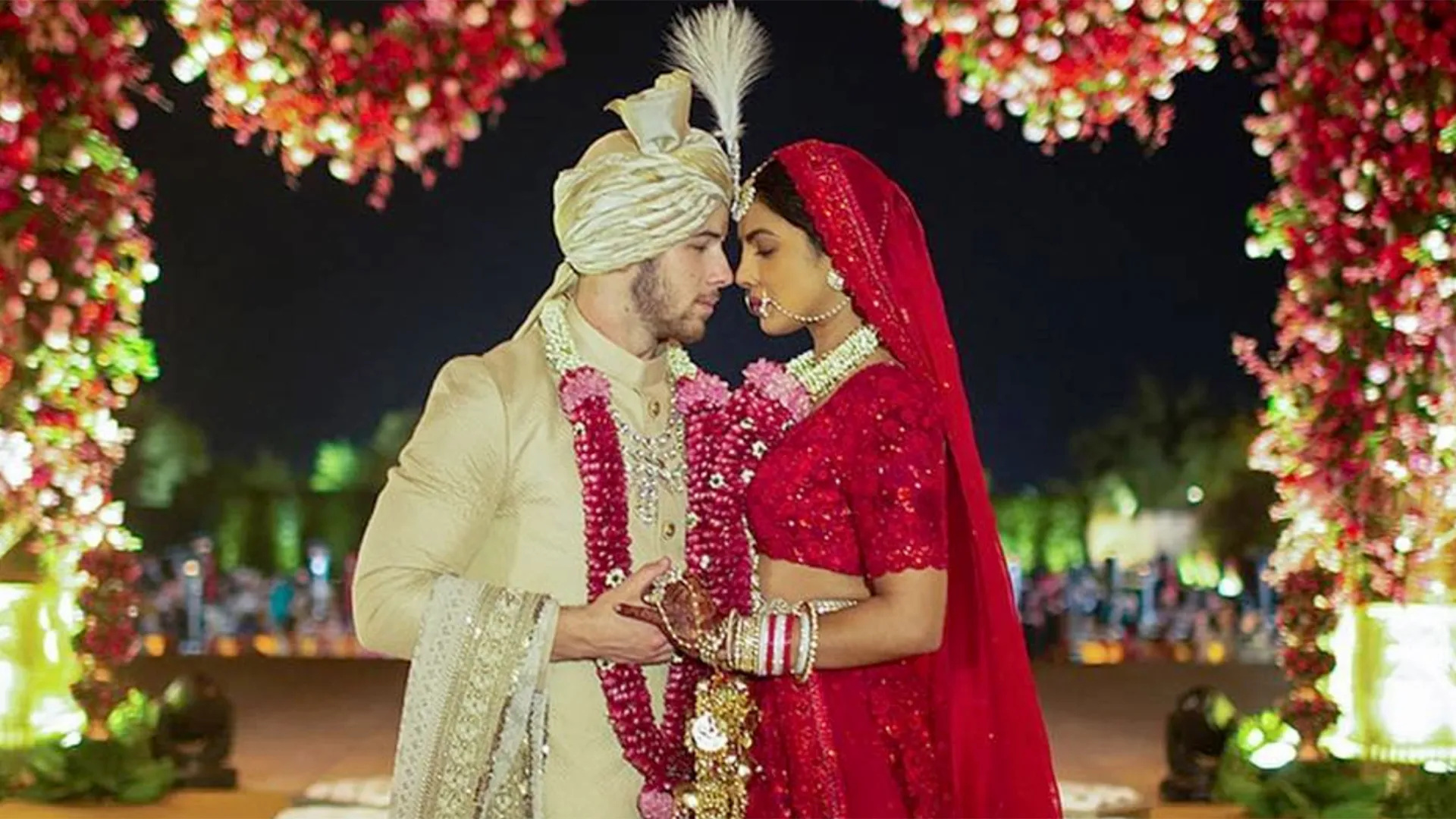 Priyanka Chopra, Nick Jonas, Wedding lehenga details, 1920x1080 Full HD Desktop