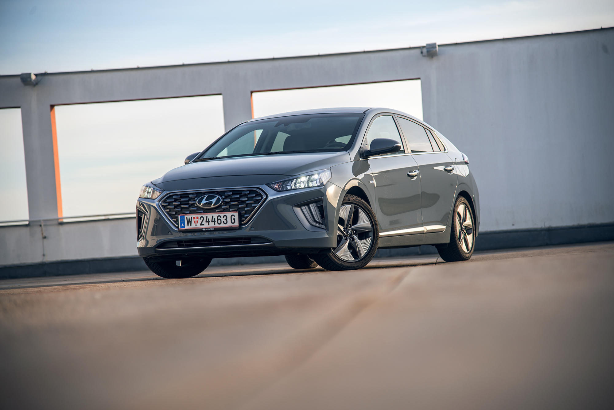 Hyundai Ioniq, Level 6 model, Autofilou's test, 2000x1340 HD Desktop