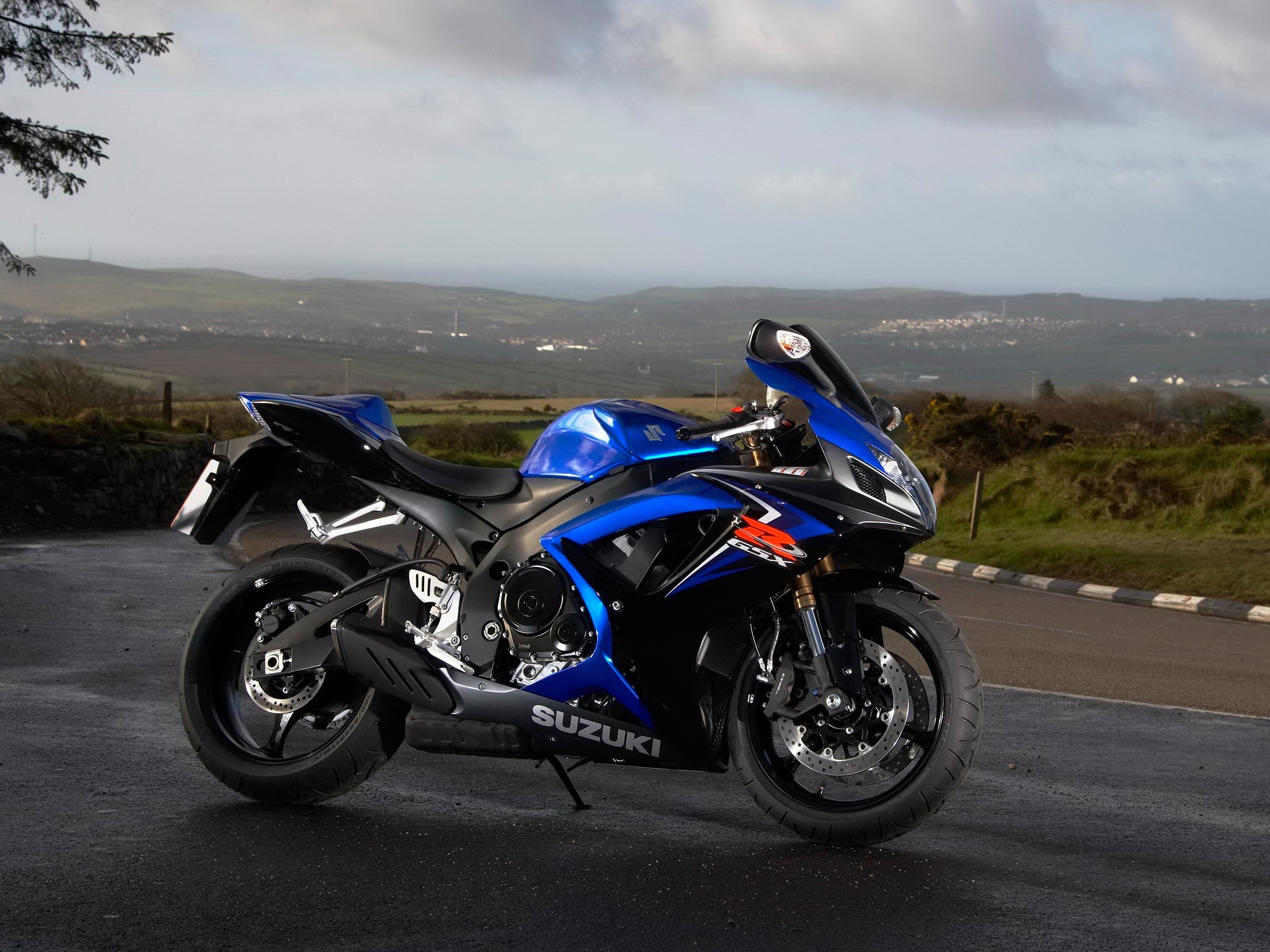 K5 Model, Suzuki GSX-R1000 Wallpaper, 2050x1540 HD Desktop