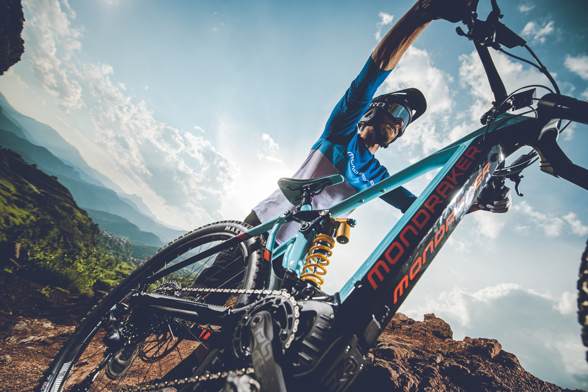 Mondraker, Bosch innovation, Cutting-edge technology, Bike engineering, 2050x1370 HD Desktop