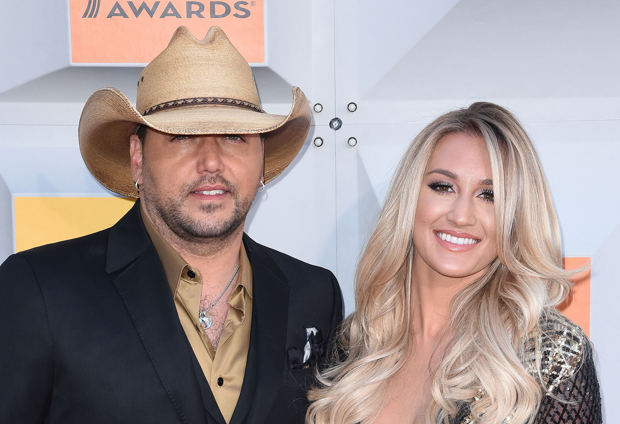 Jason Aldean, Brittany Aldean, Growing family, Exciting news, 2000x1370 HD Desktop