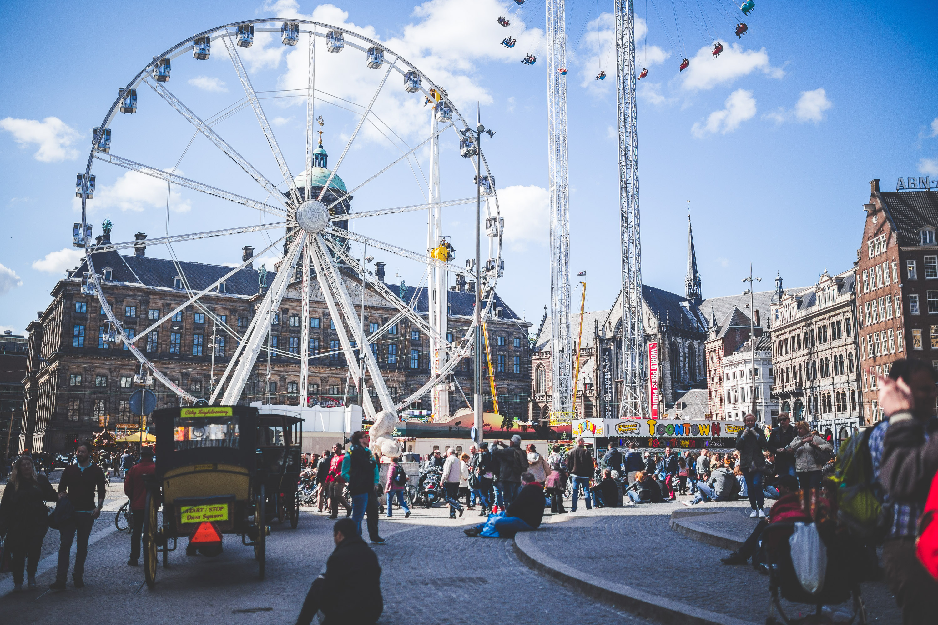 Ferris wheel, Amusement ride, Urban funfair, Metropolitan leisure, 3000x2000 HD Desktop