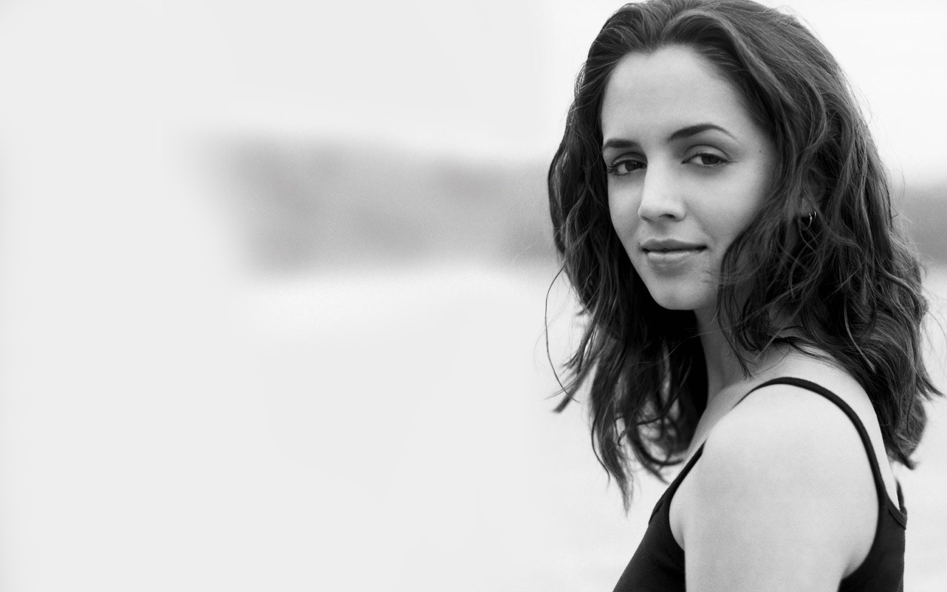 Eliza Dushku Movies, Stunning photos, Celeb wallpaper, Fan-favorite artist, 1920x1200 HD Desktop