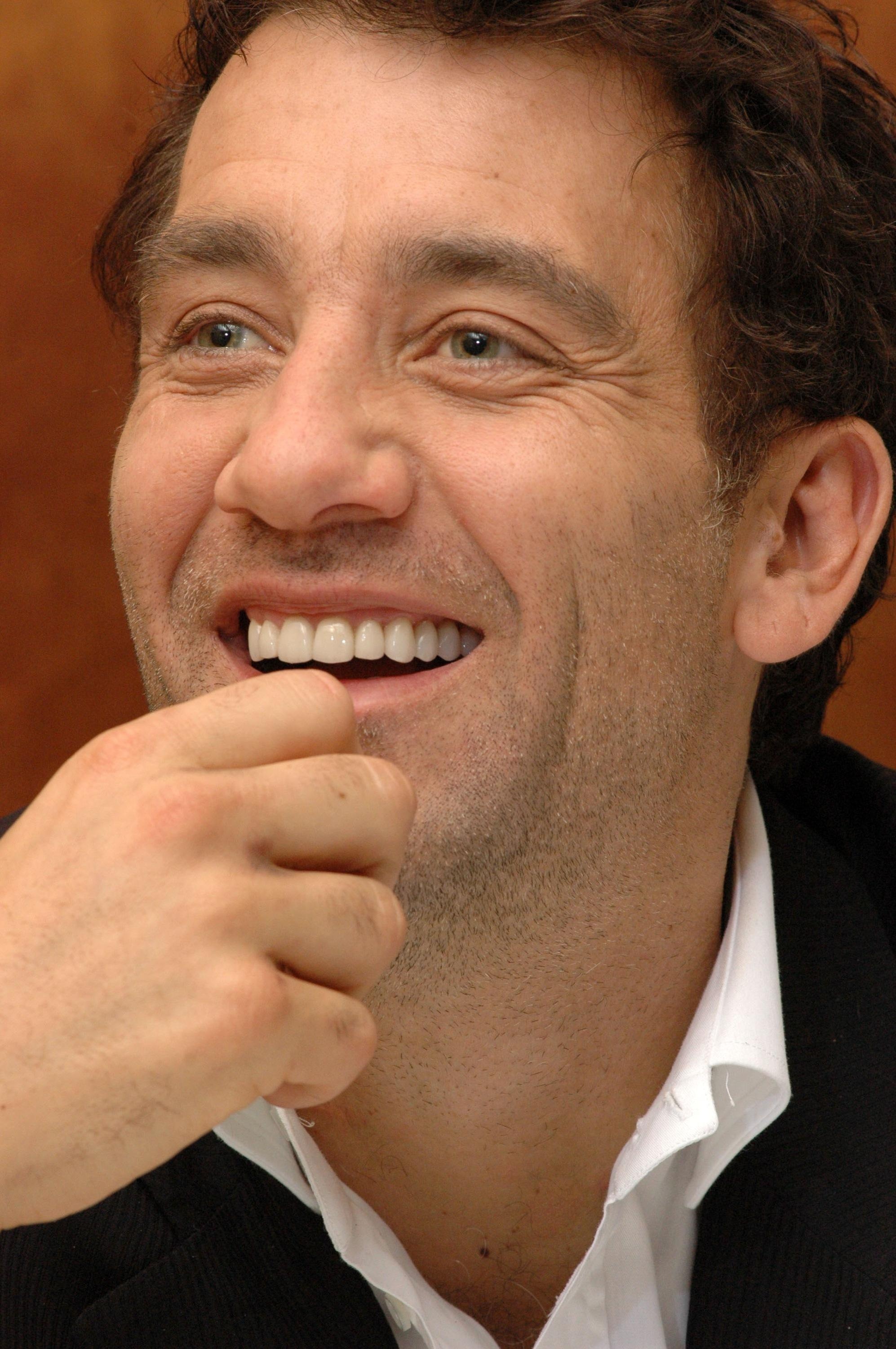 Clive Owen, Biography, British Actor, Filmography, 2000x3000 HD Phone