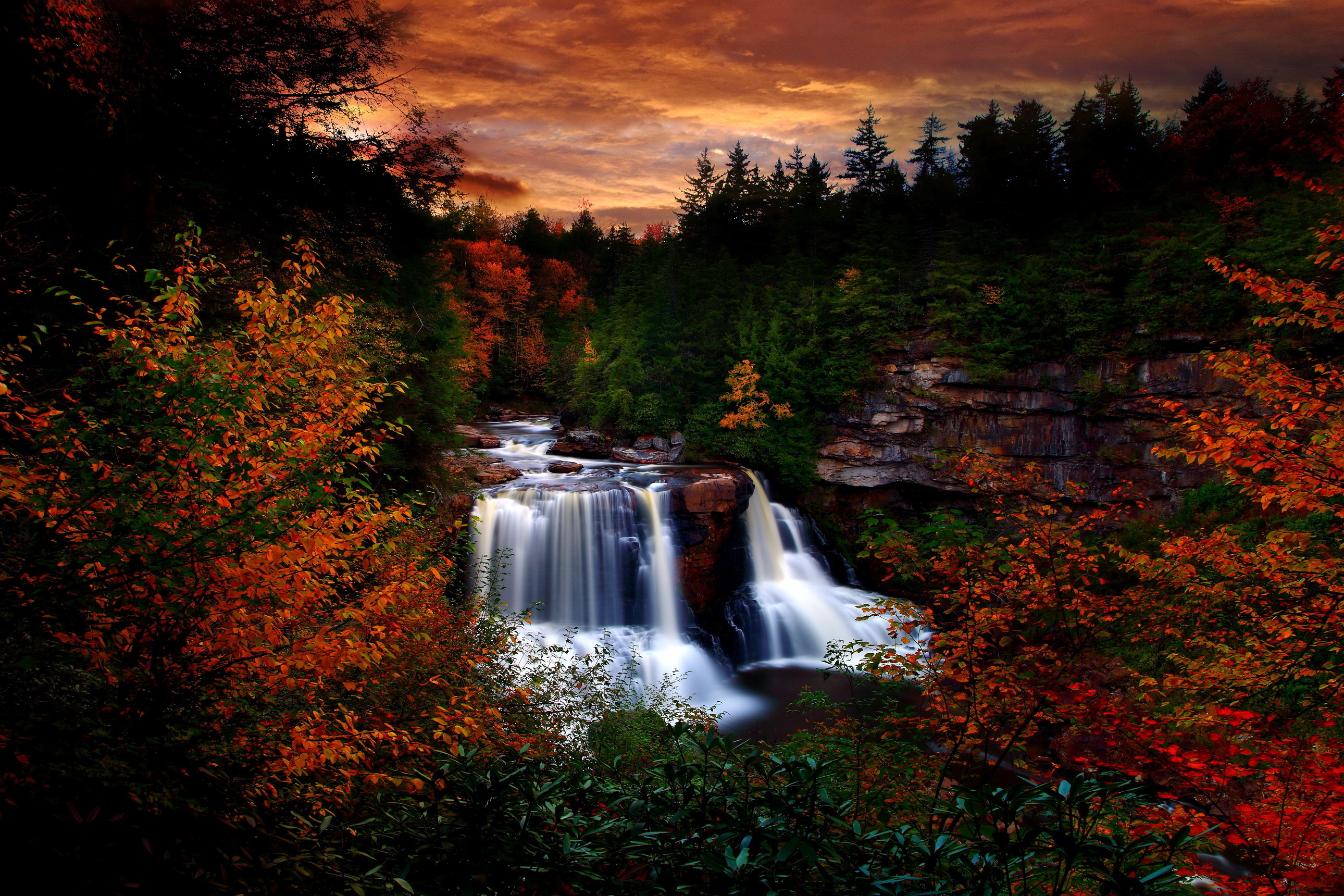 Autumn, Waterfall, Blackwater Falls, State Park, 2580x1720 HD Desktop