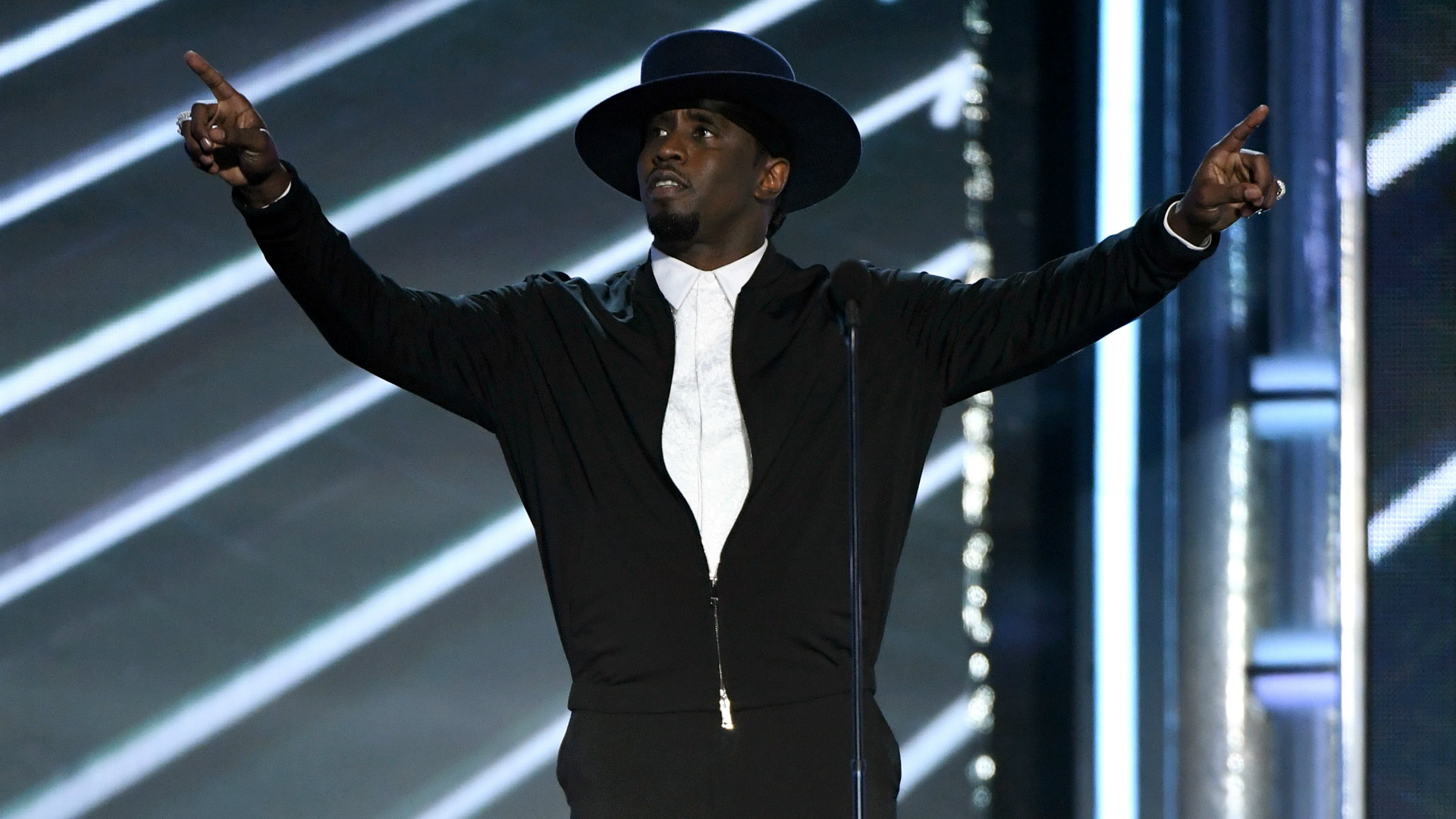 Sean Diddy Combs, Insane tattoo, Back tattoo, Body art, 1920x1080 Full HD Desktop