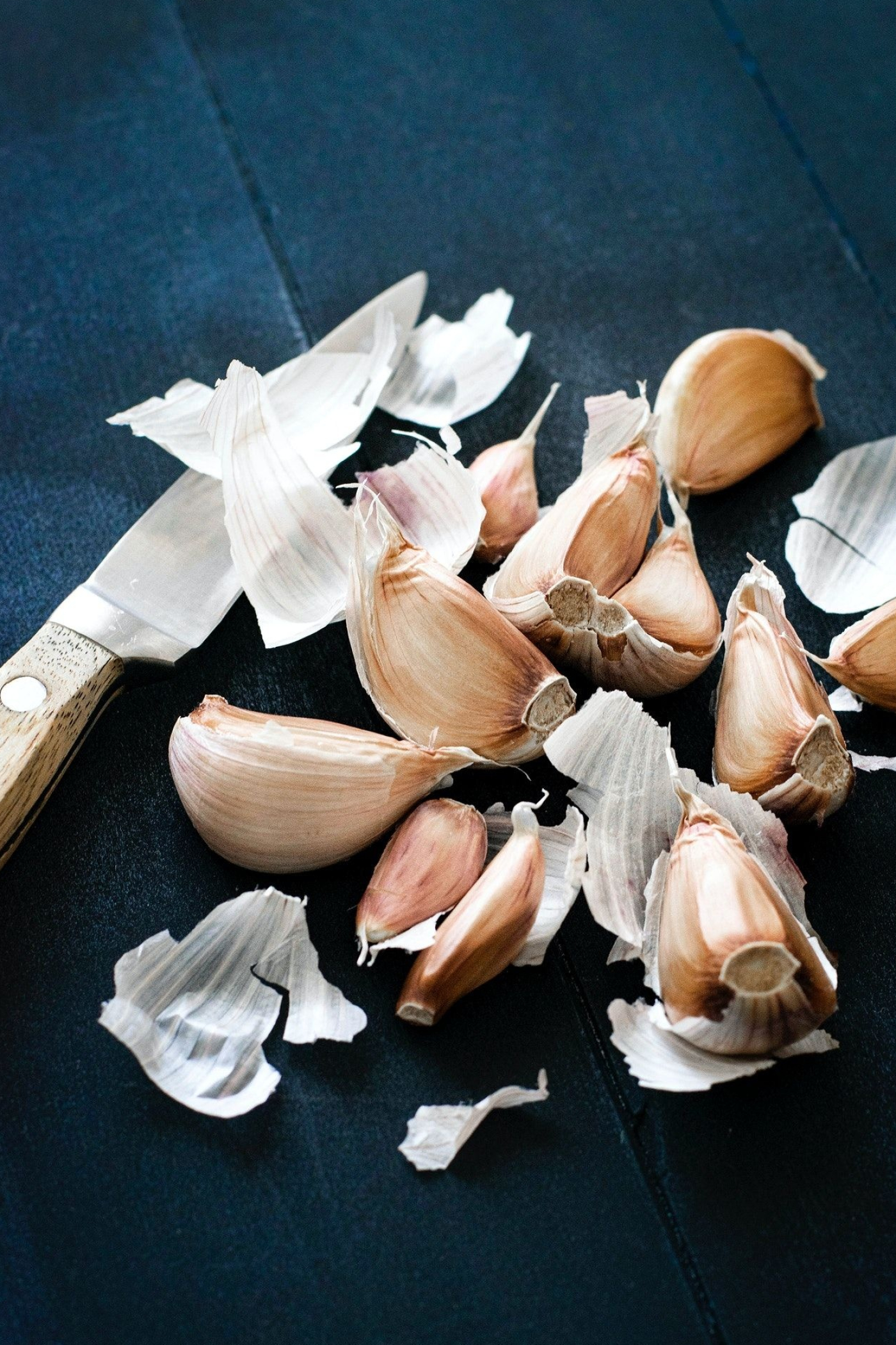 Natural garlic, Fresh produce, Premium food image, Kitchen inspiration, 1400x2100 HD Phone