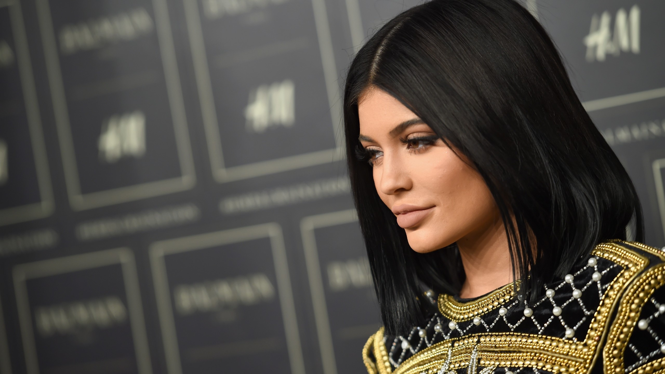 Kylie Jenner, Beauty photo, Celebrity fashion, Stunning portrait, 2560x1440 HD Desktop