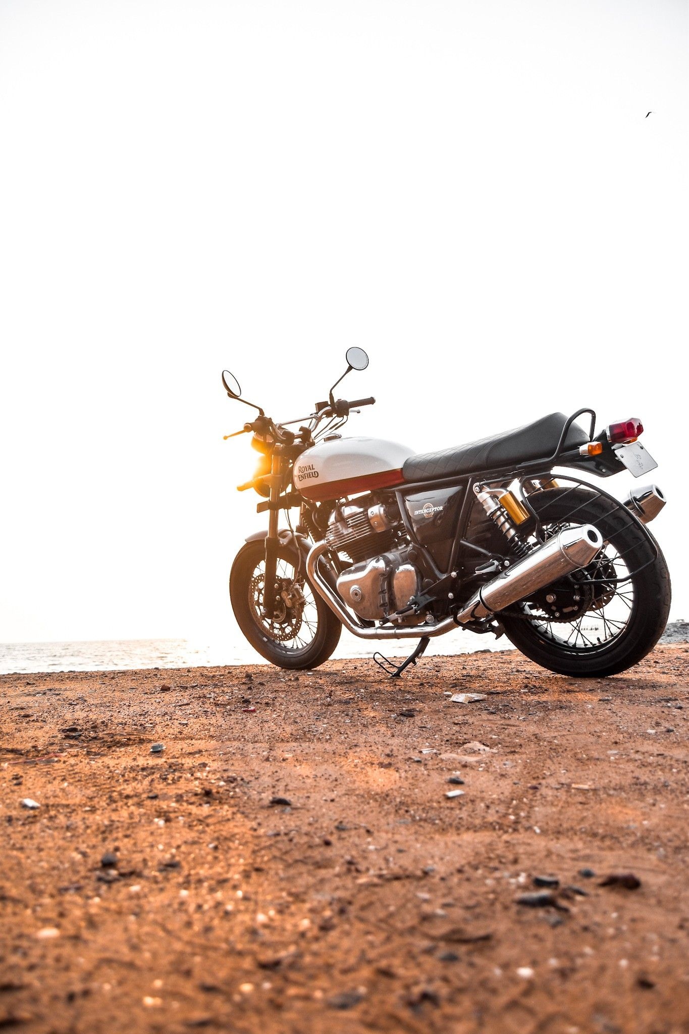 Royal Enfield Interceptor 650, Baker Express fuel tank, Coastal horizon, HD Phone wallpaper