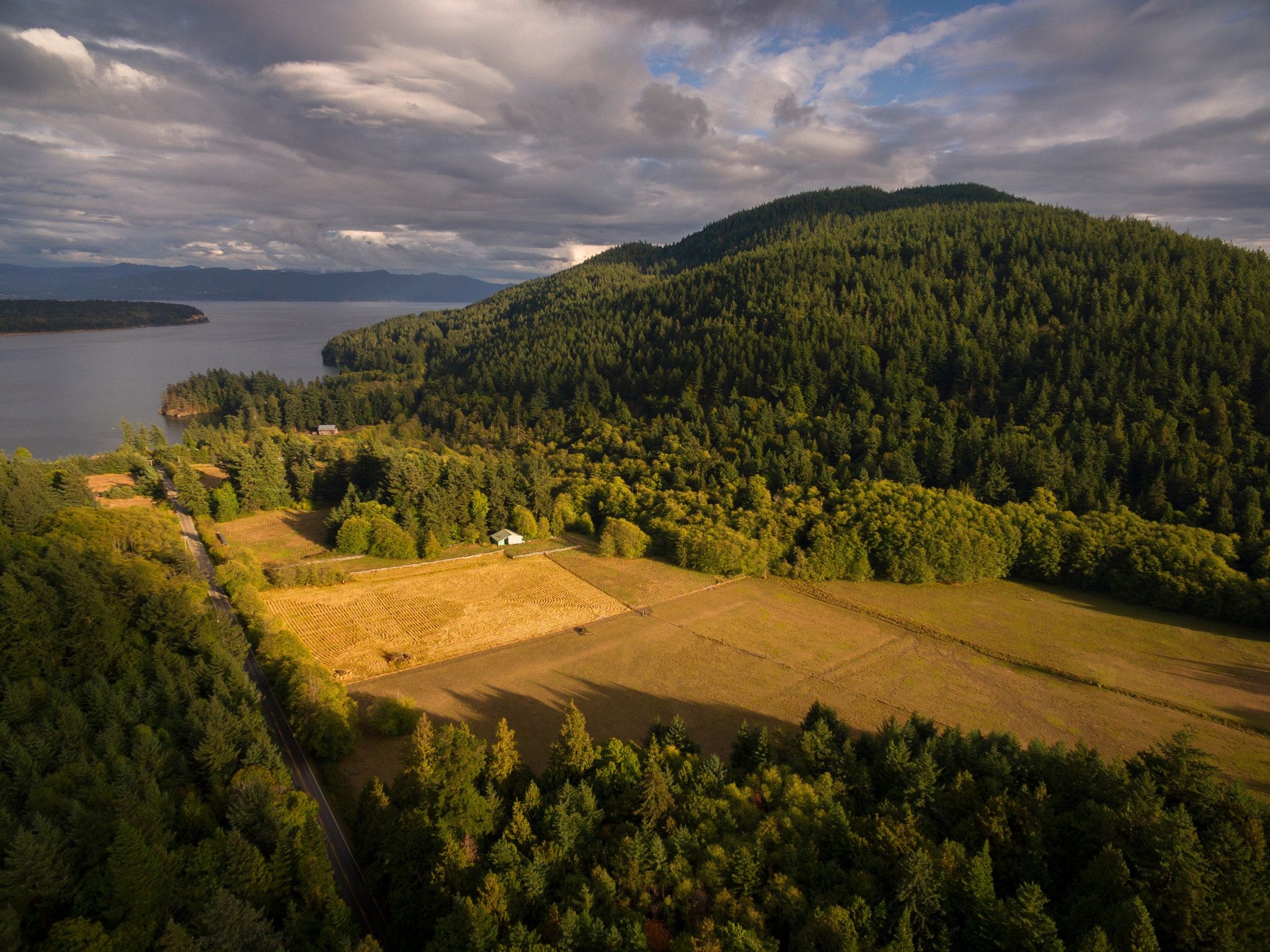 Lummi Island, San Juan Islands, Washington State, 2050x1540 HD Desktop