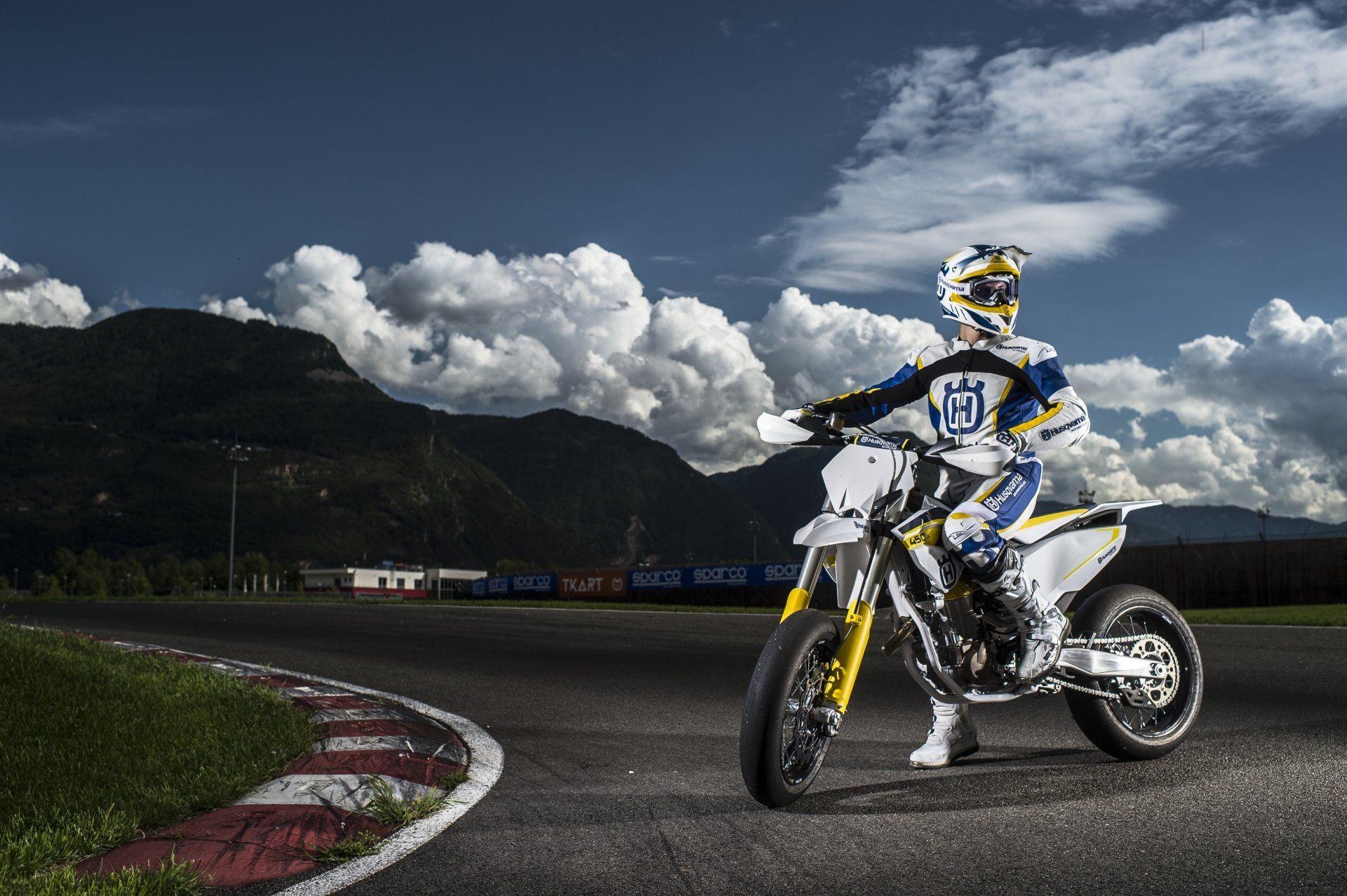 Husqvarna FS 450, Aggressive supermoto, Power-packed performance, Wallpapers, 1920x1280 HD Desktop