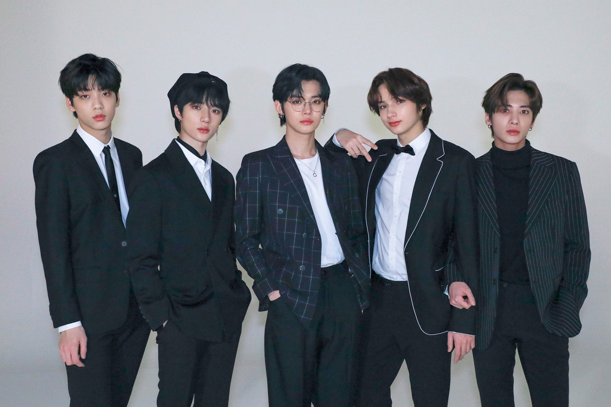 Tomorrow X Together, Choi Yeonjun, Choi Soobin, Huening Kai, Kang Taehyun, HD Desktop wallpaper