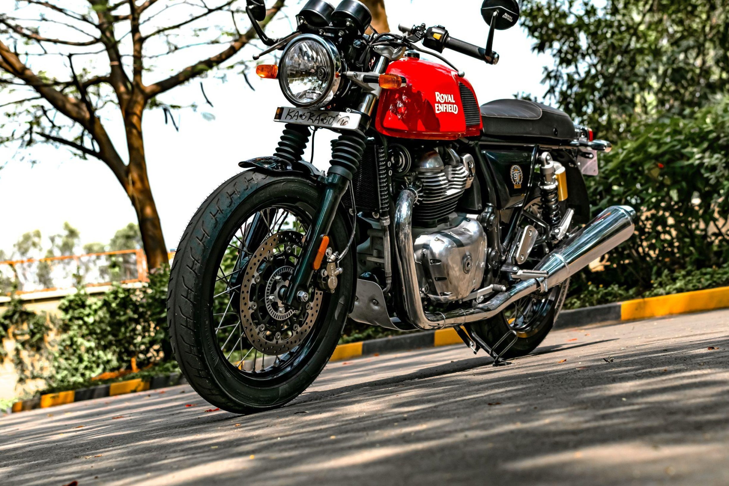 Royal Enfield Continental GT 650, Red cafe racer fuel tank, Chrome parallel-twin engine, HD Desktop wallpaper
