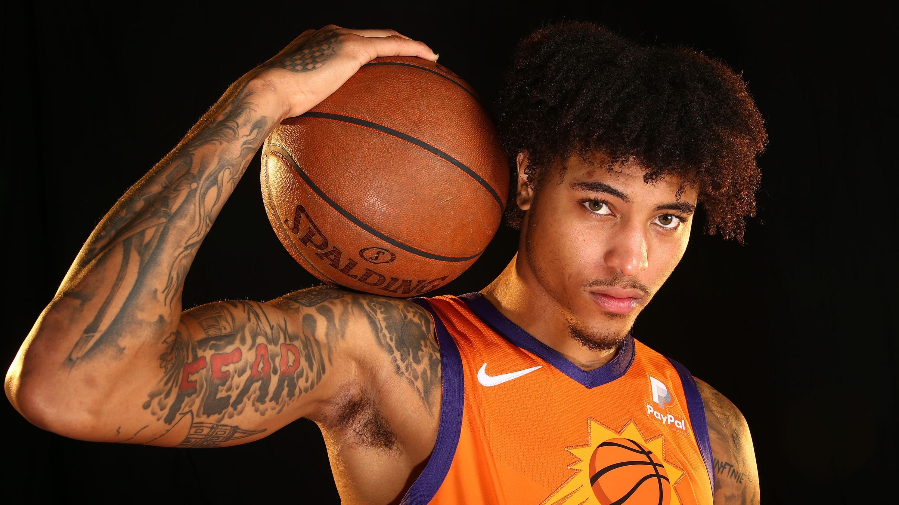 Kelly Oubre Jr., Striking wallpaper, Sports fan's delight, Eye-catching backgrounds, 2990x1680 HD Desktop