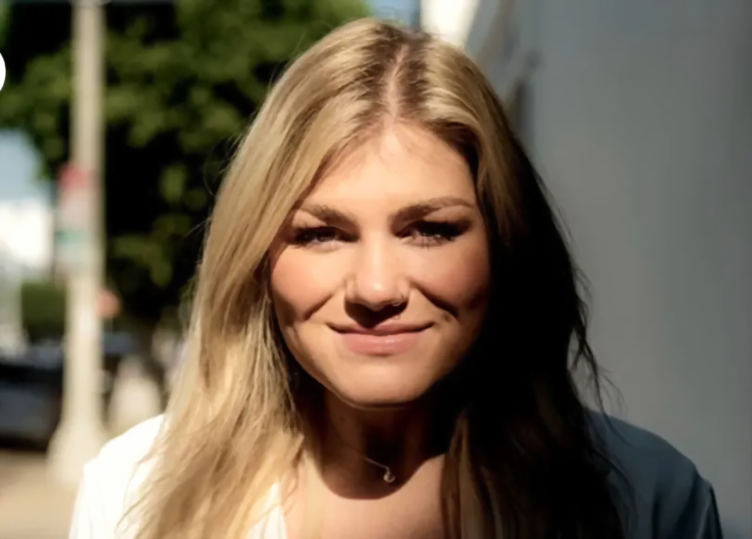 Maddie Zahm in concert, Energetic performance, Vocal range, Infectious energy, 2600x1860 HD Desktop