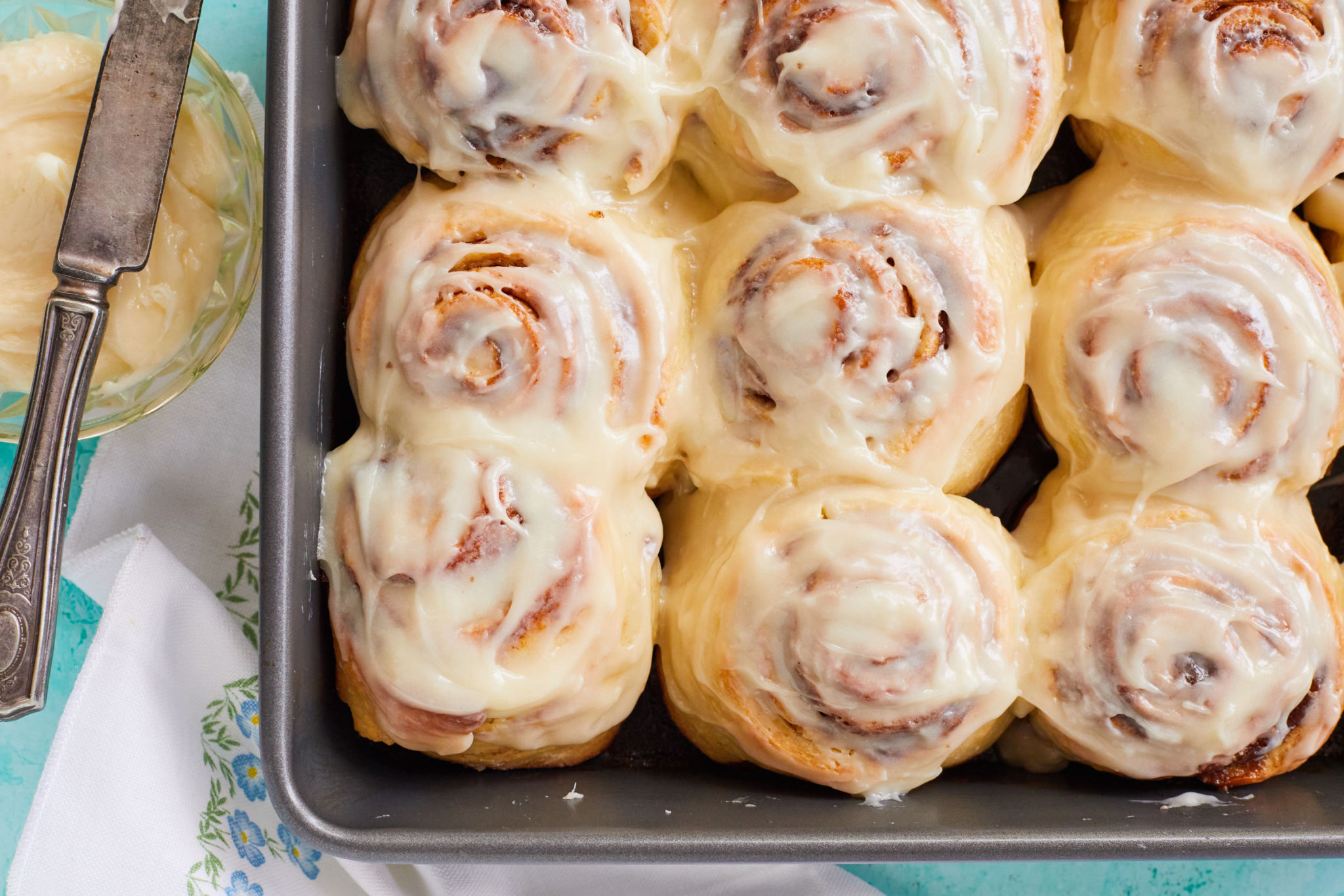 Homemade cinnamon rolls, Cinnabon-inspired recipe, Heavenly aroma, Fluffy and indulgent, 2050x1370 HD Desktop