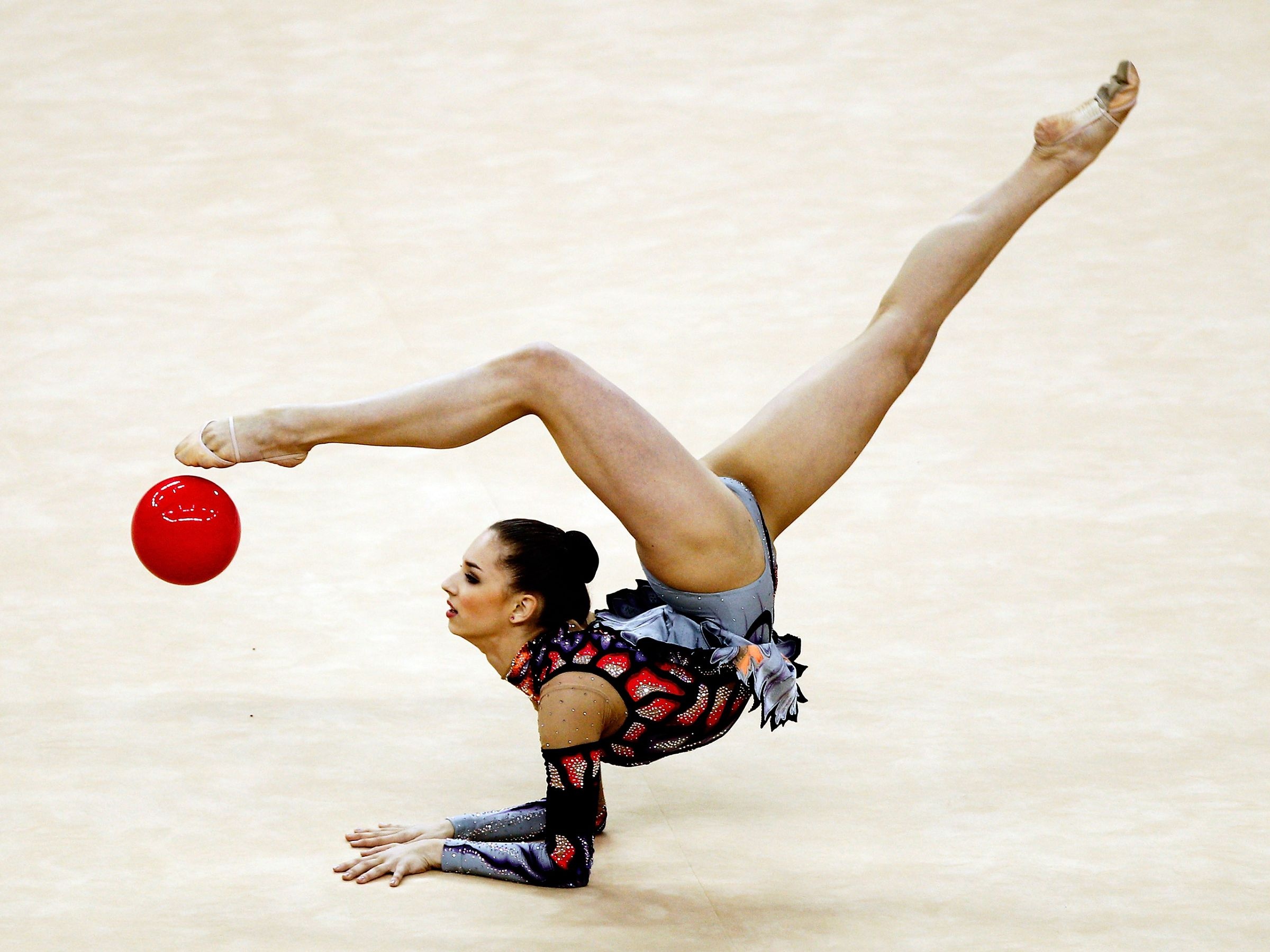 Alexandra Piscupescu, Rhythmic gymnastics, London 2012, Romanian pride, 2400x1800 HD Desktop