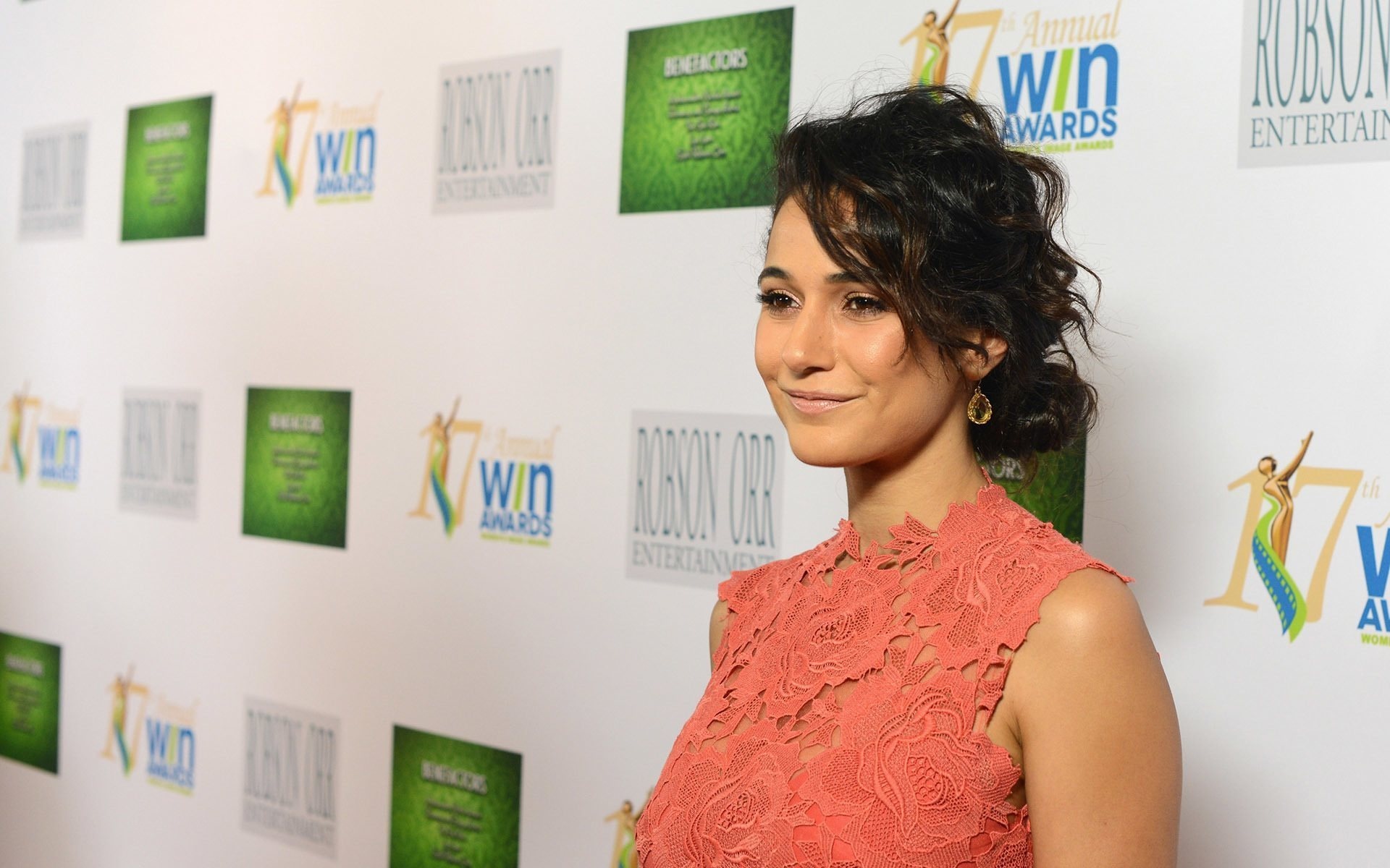 Emmanuelle Chriqui, High-quality photos, Elegant attire, Stunning visuals, 1920x1200 HD Desktop