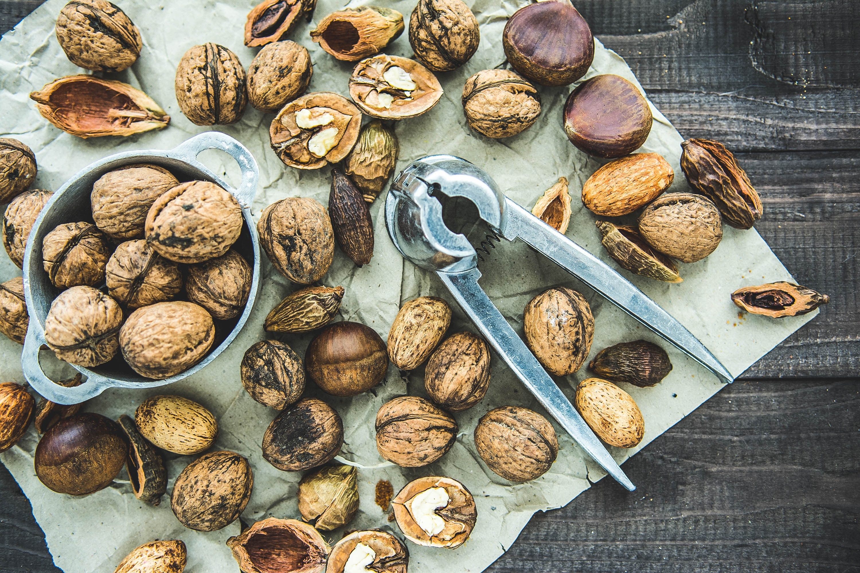 Walnuts, Greek tree fruit, Nutlet details, Nature's free image, 3000x2000 HD Desktop