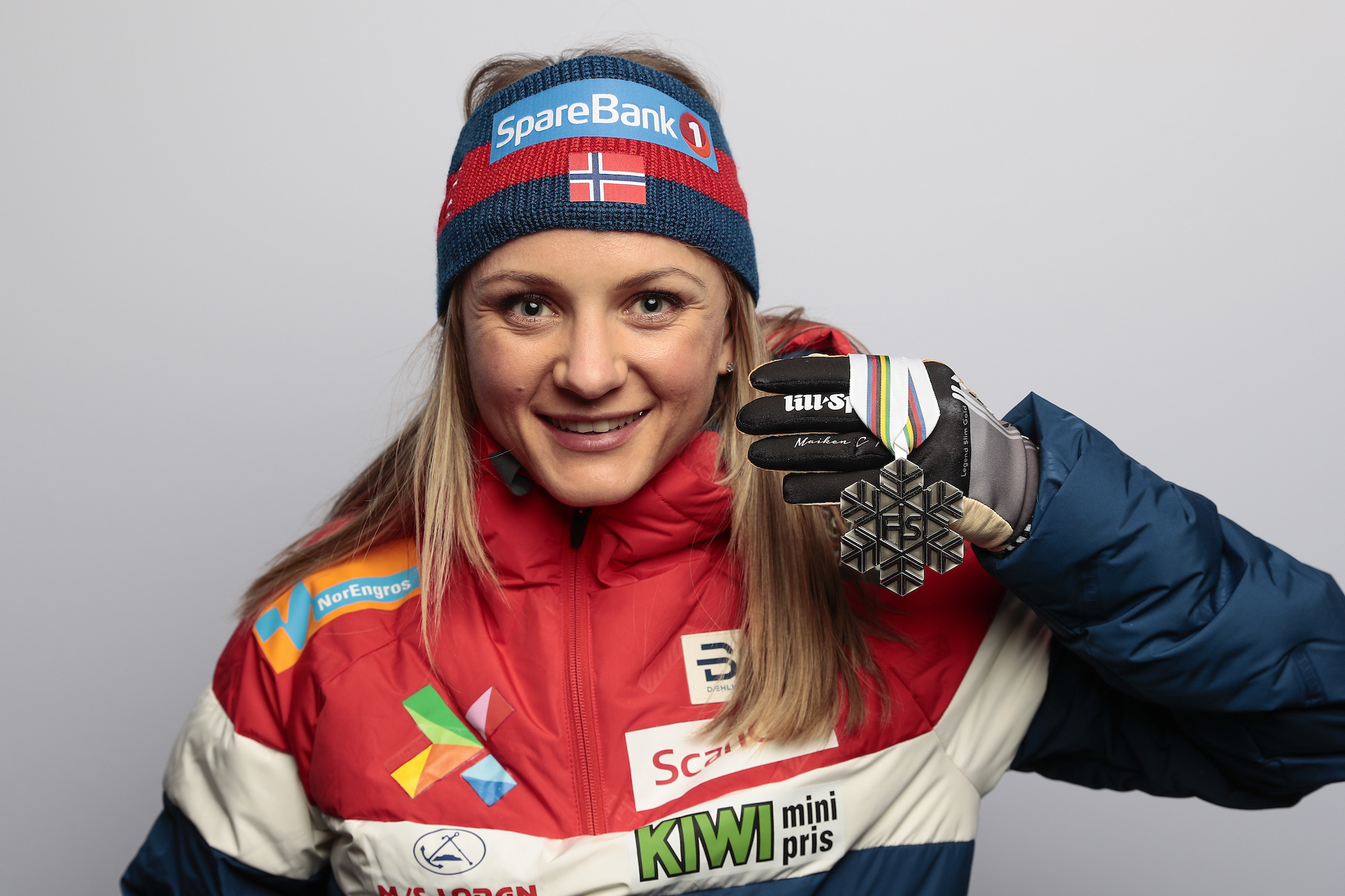 Maiken Caspersen Falla, Norwegian athlete, 2000x1340 HD Desktop