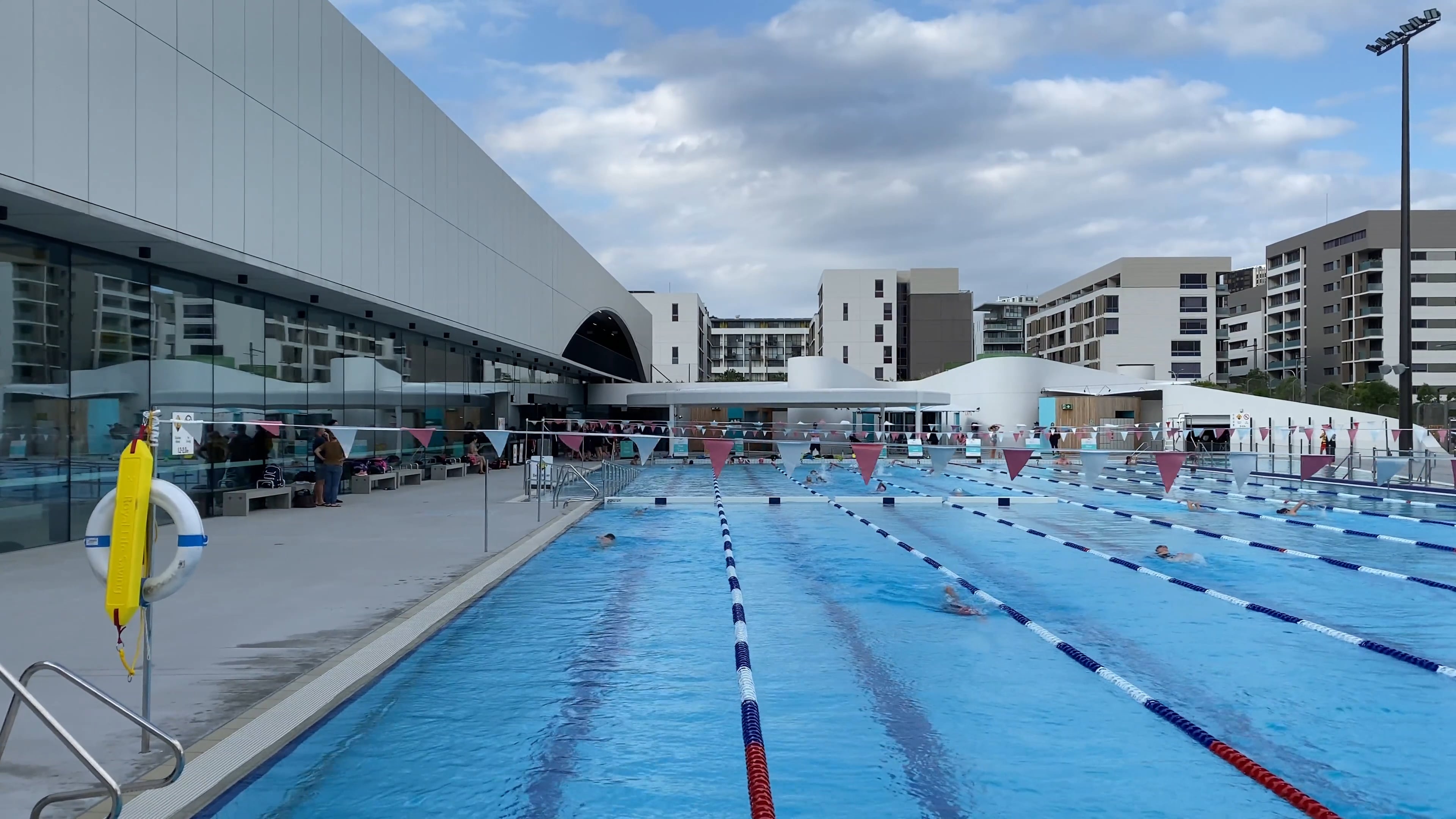 Gunyama Park Aquatic and Recreation Centre, Swimming Wallpaper, 3840x2160 4K Desktop