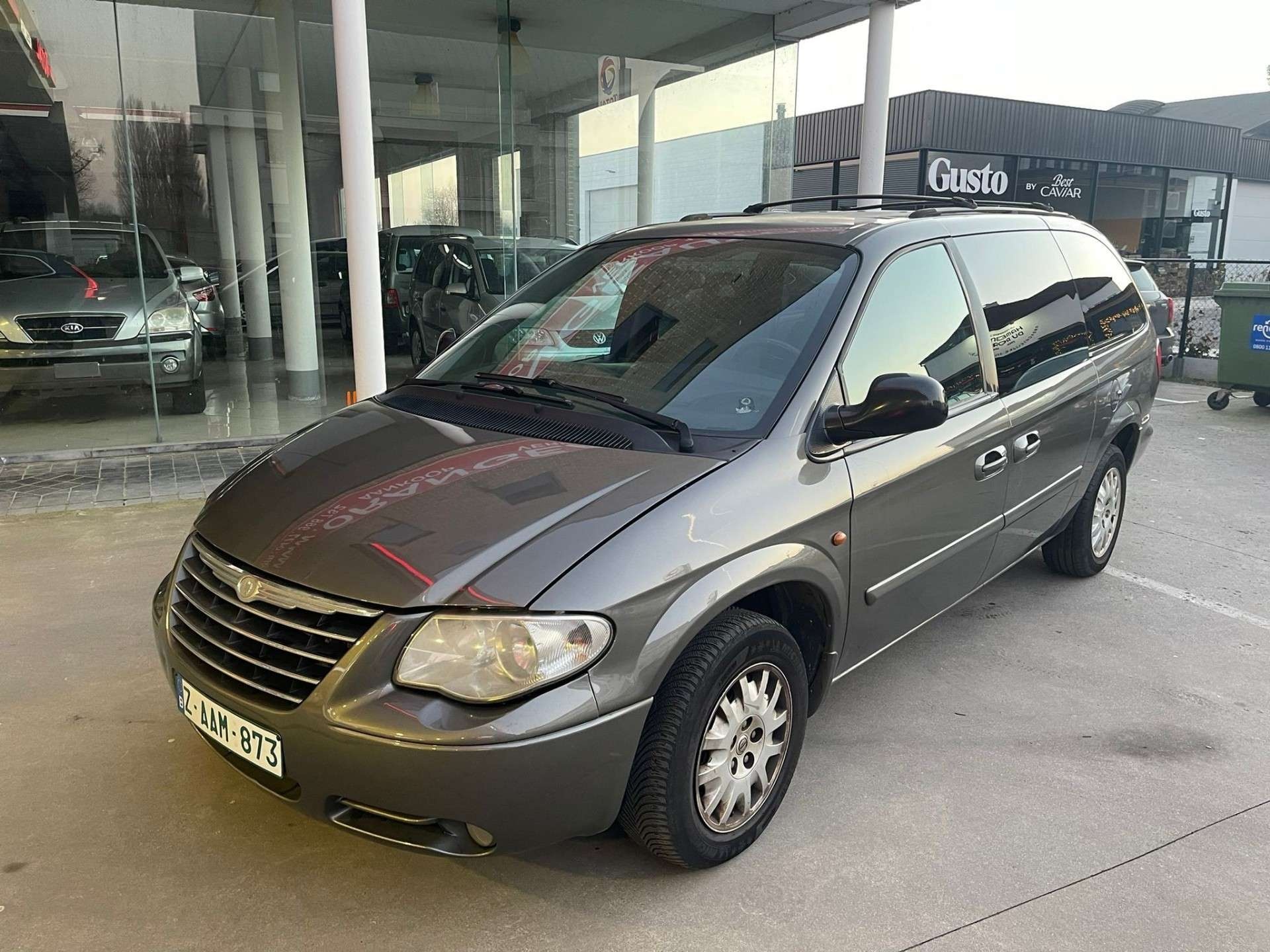 Chrysler Voyager, Reliable family car, CRD automatik, Affordable price, 1920x1440 HD Desktop