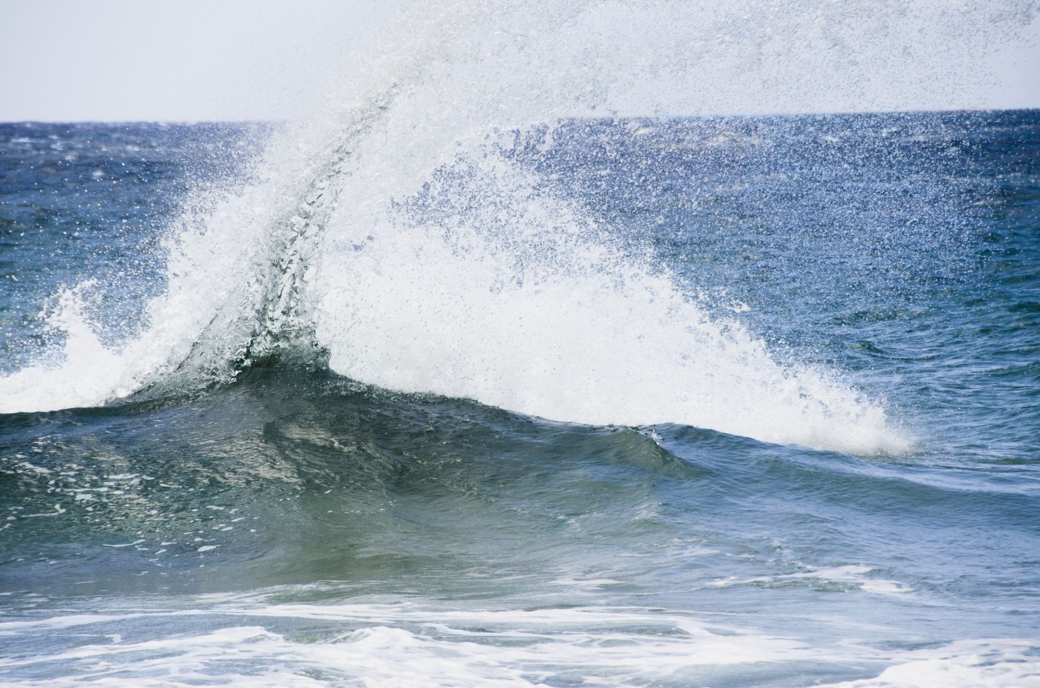 Hawaiian Ocean, Hidden dangers in Hawaii's waters, Stay safe in the ocean, 2050x1360 HD Desktop
