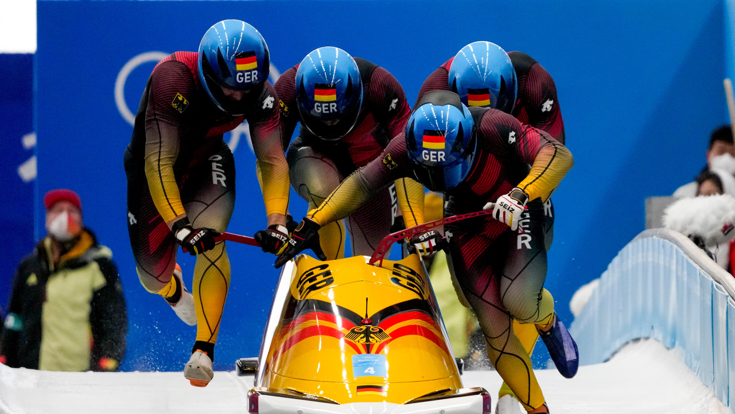 Francesco Friedrich, Canada takes bronze, Germany from sweeping, Bobsled 4 man podium, 3000x1690 HD Desktop