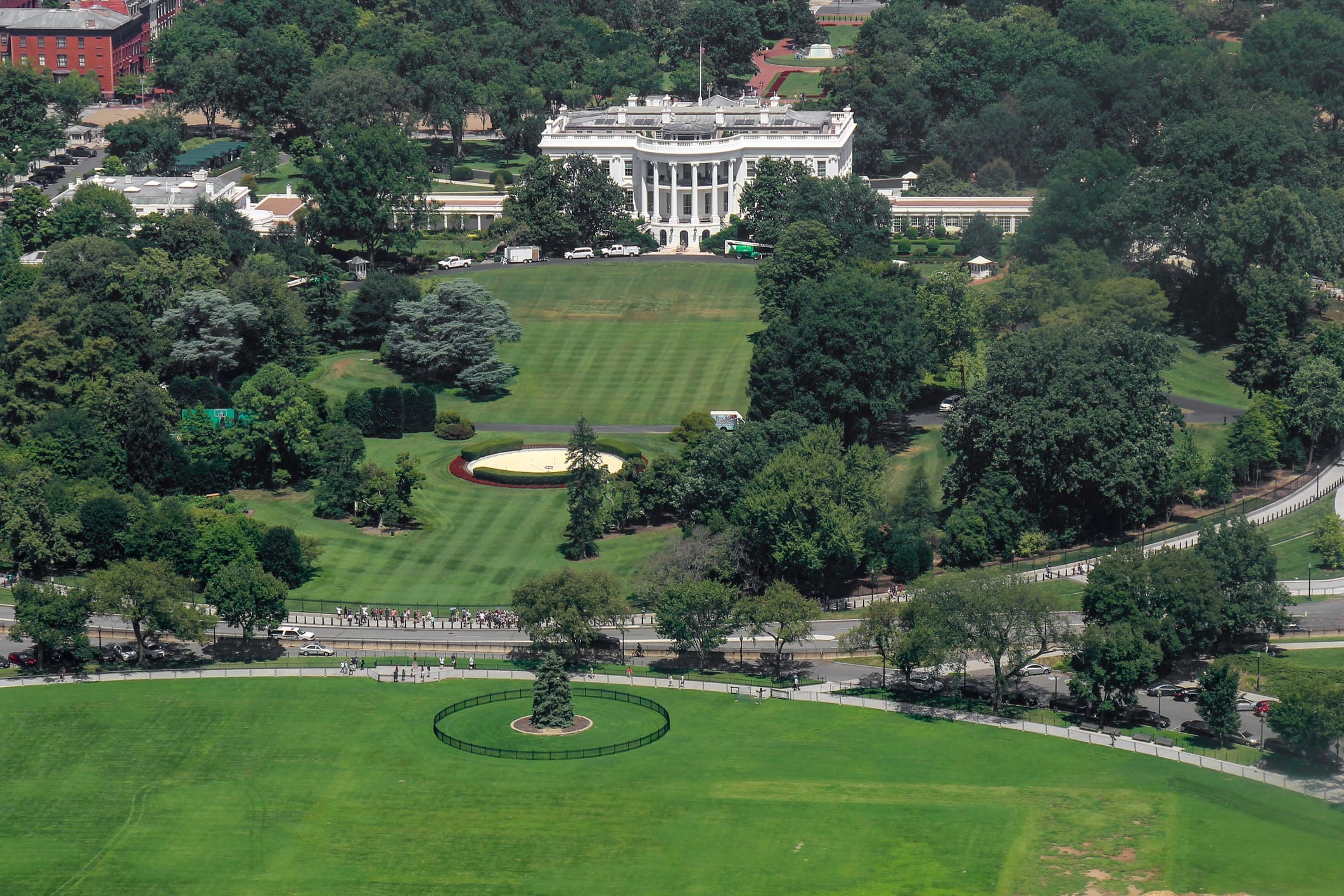 South Lawn, White House Wallpaper, 2130x1420 HD Desktop
