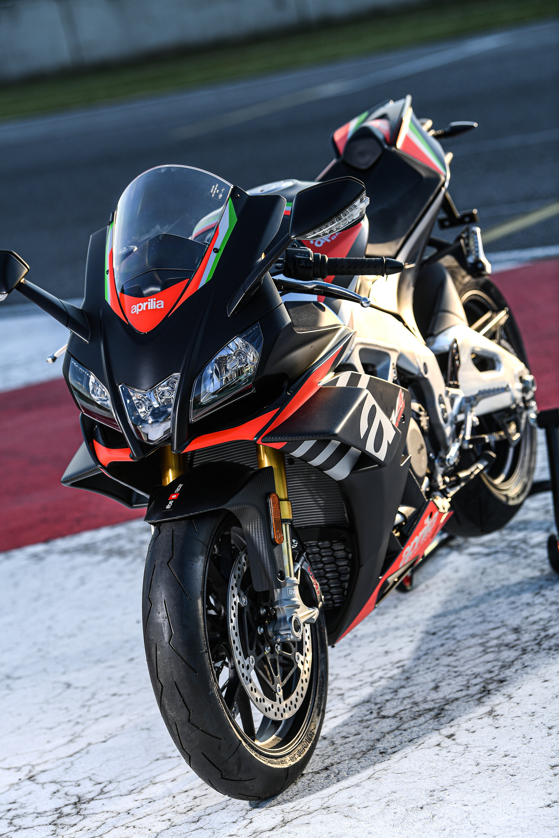 Aprilia RSV4, 2020 factory 18 paul, 1920x2880 HD Phone