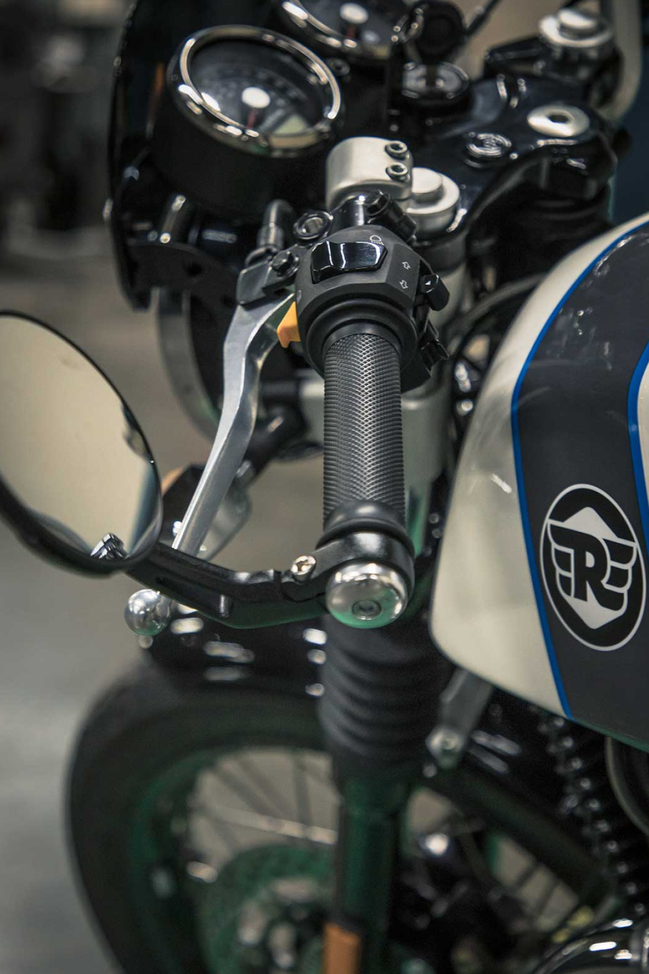 Royal Enfield Continental GT 650, Motorcycle clip-on handlebar, Bar-end rear view mirror, HD Phone wallpaper