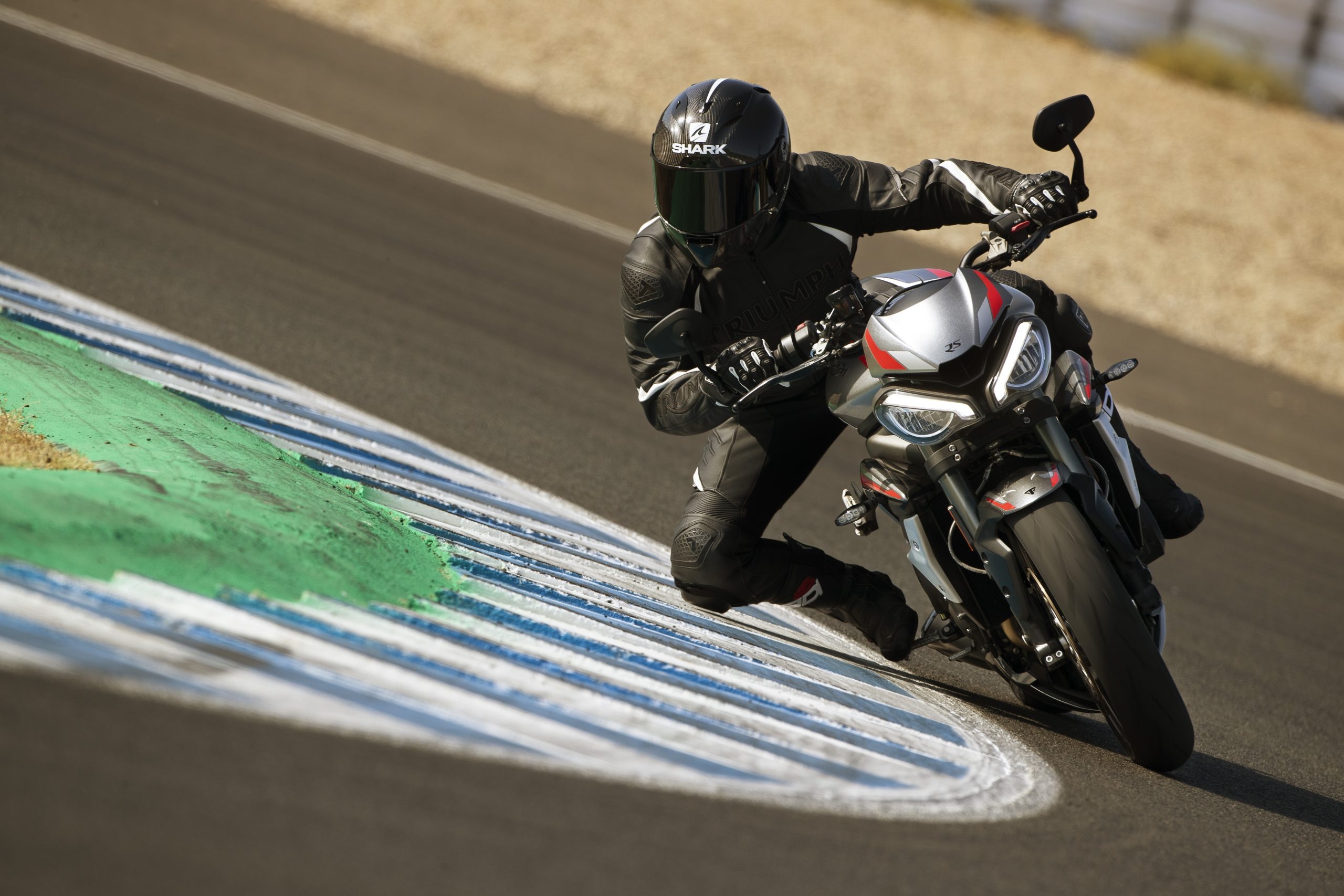 Triumph Street Triple RS, 2022 specs features photos, 2560x1710 HD Desktop