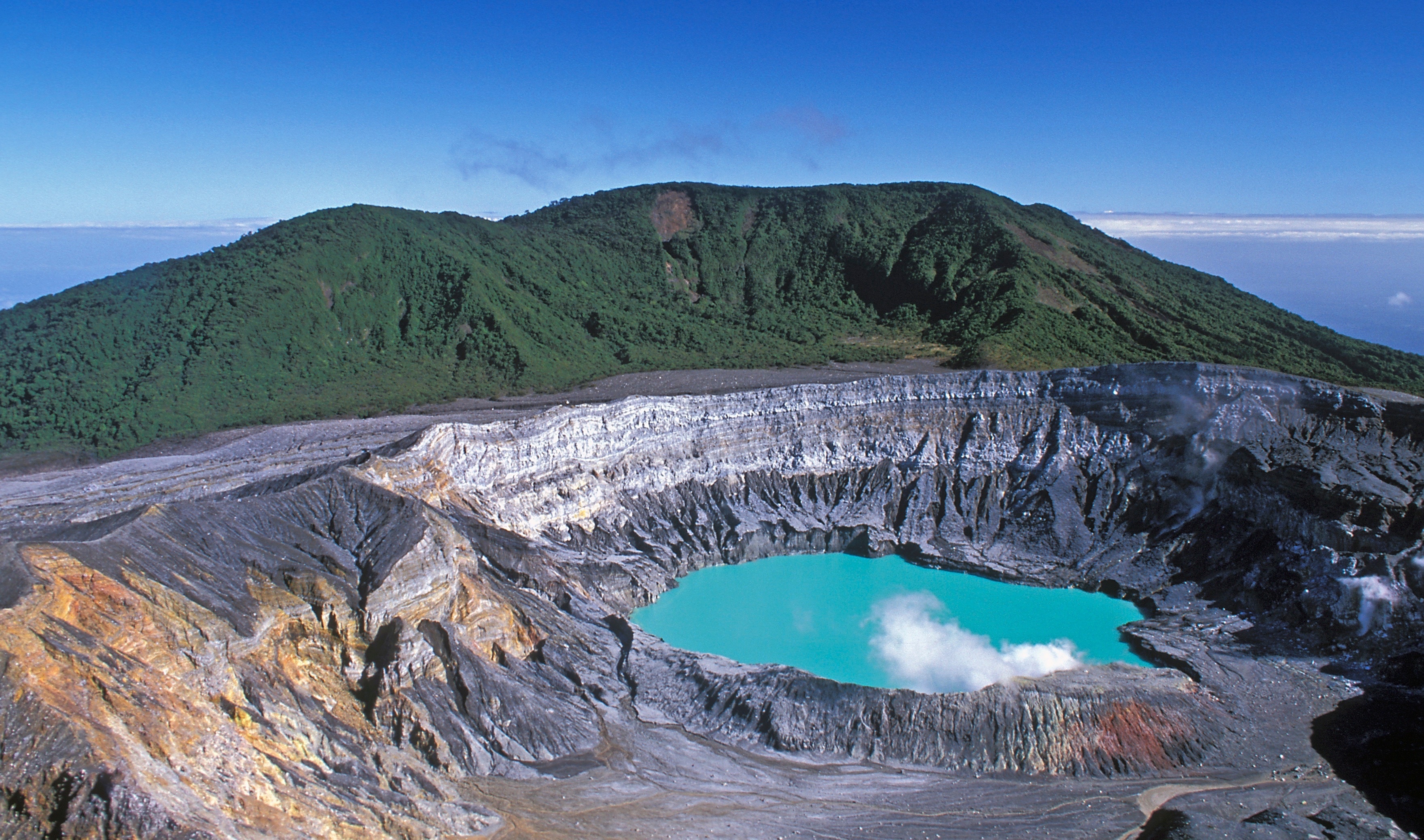 Poas National Park, Costa Rica organikos, Eco-friendly experience, Sustainable travel, 3520x2080 HD Desktop