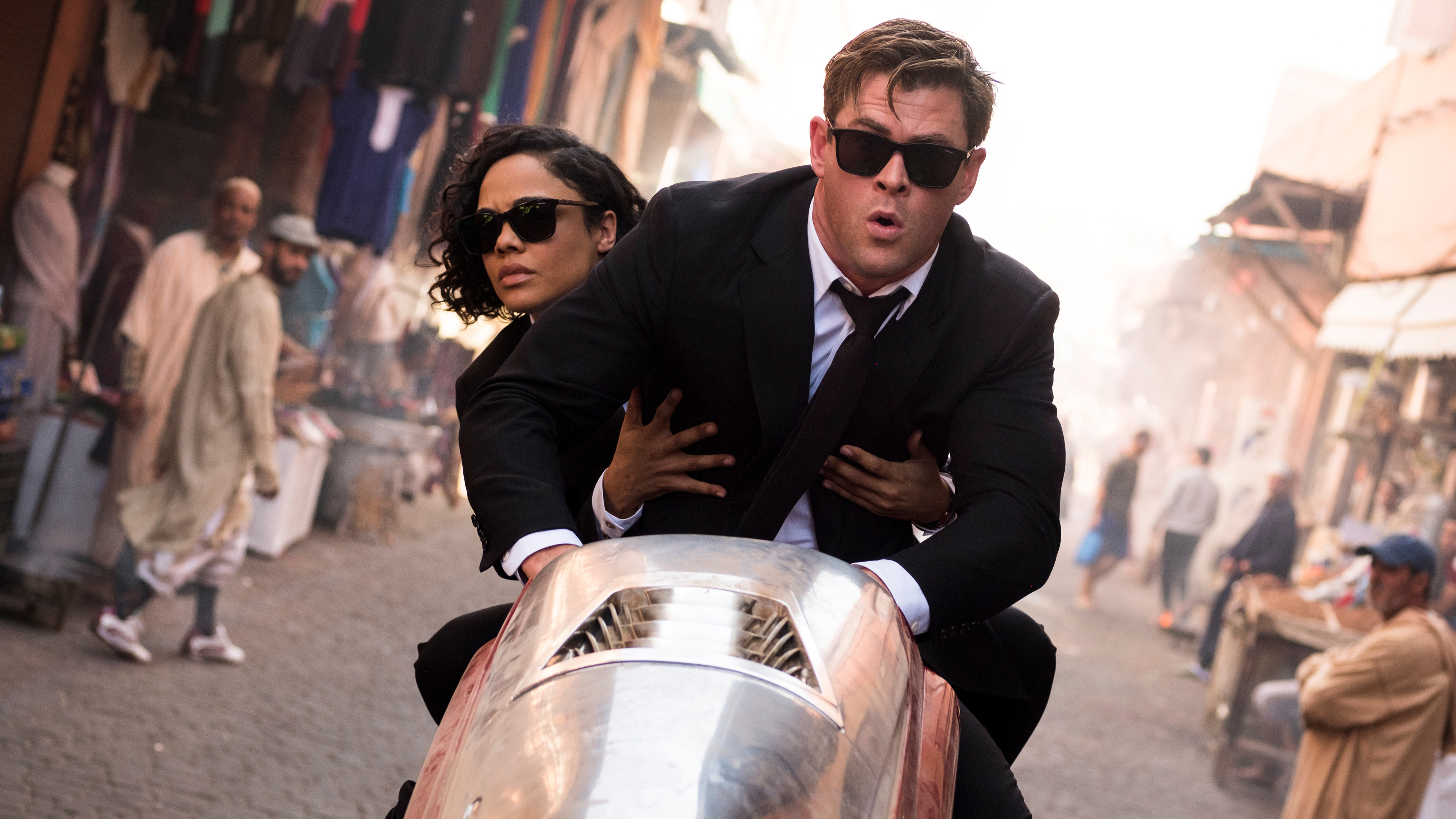 Chris Hemsworth, Men in Black International, Tessa Thompson, 4K wallpaper, 3840x2160 4K Desktop