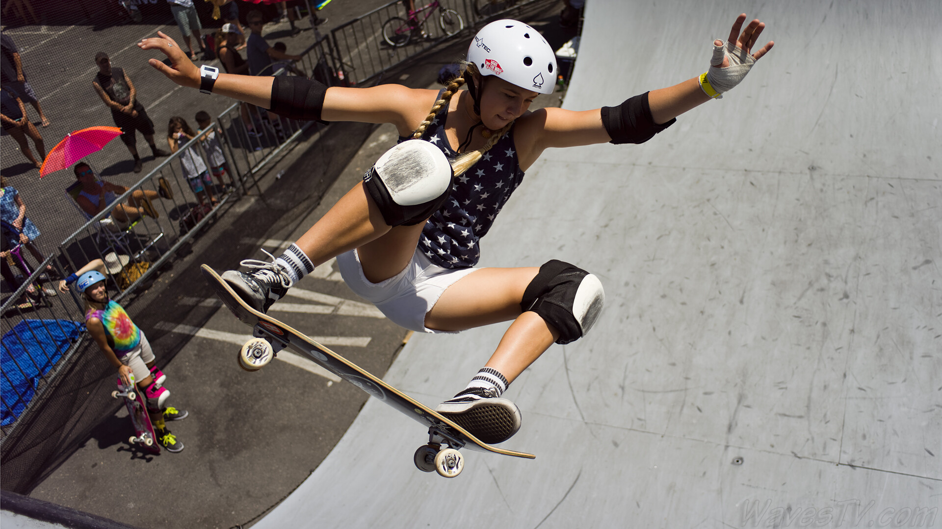 Supergirl skate pro, Vertical ramp, Skateboarding contest, 1920x1080 Full HD Desktop